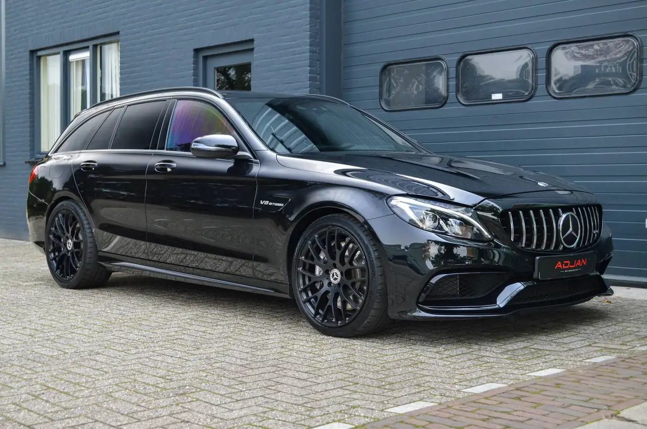 Mercedes-Benz C 63 AMG