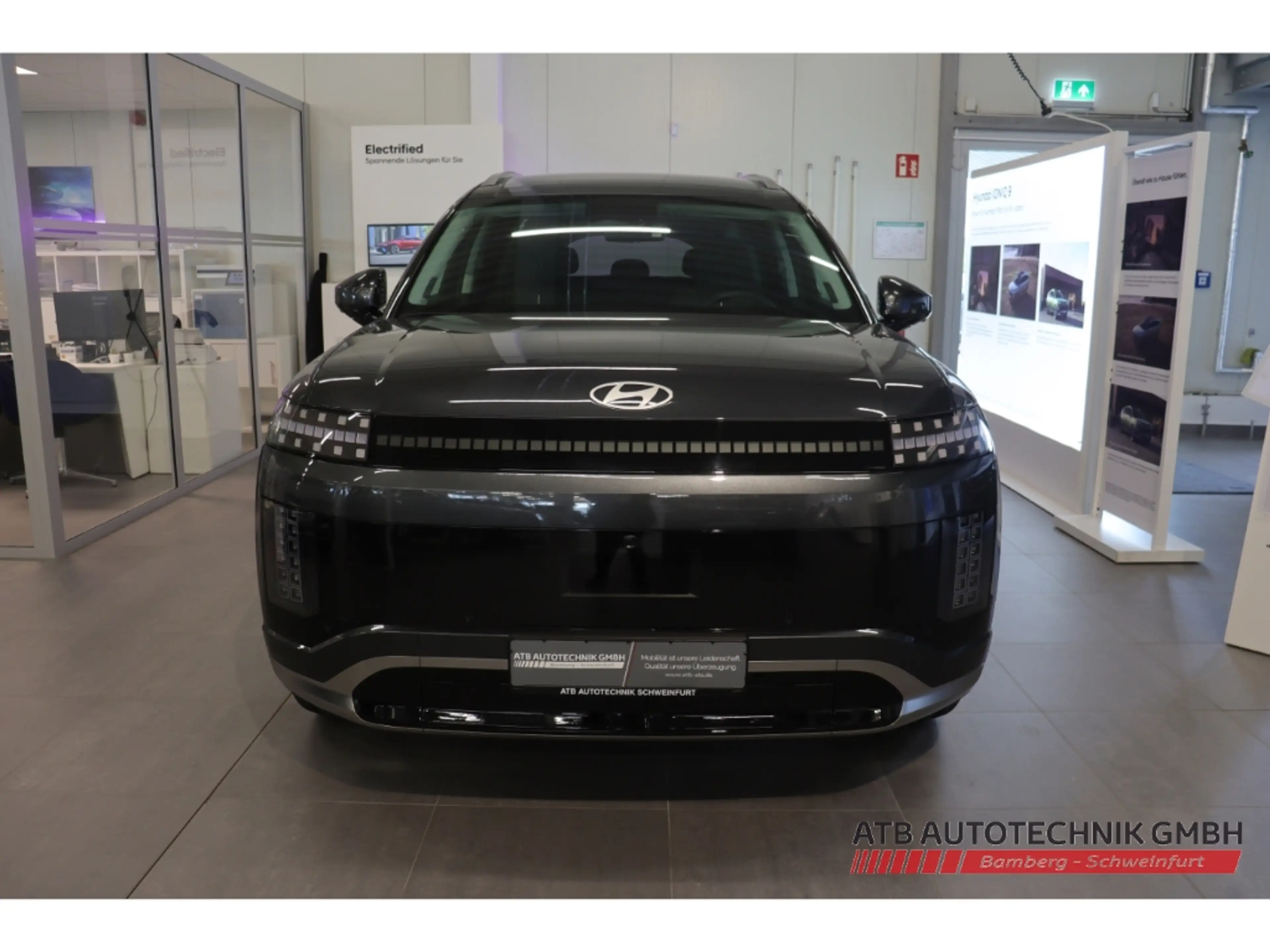 Hyundai IONIQ 9 UNIQ 7-Sitzer MY26 307 PS 4WD HUD El. Panodach — photo 3