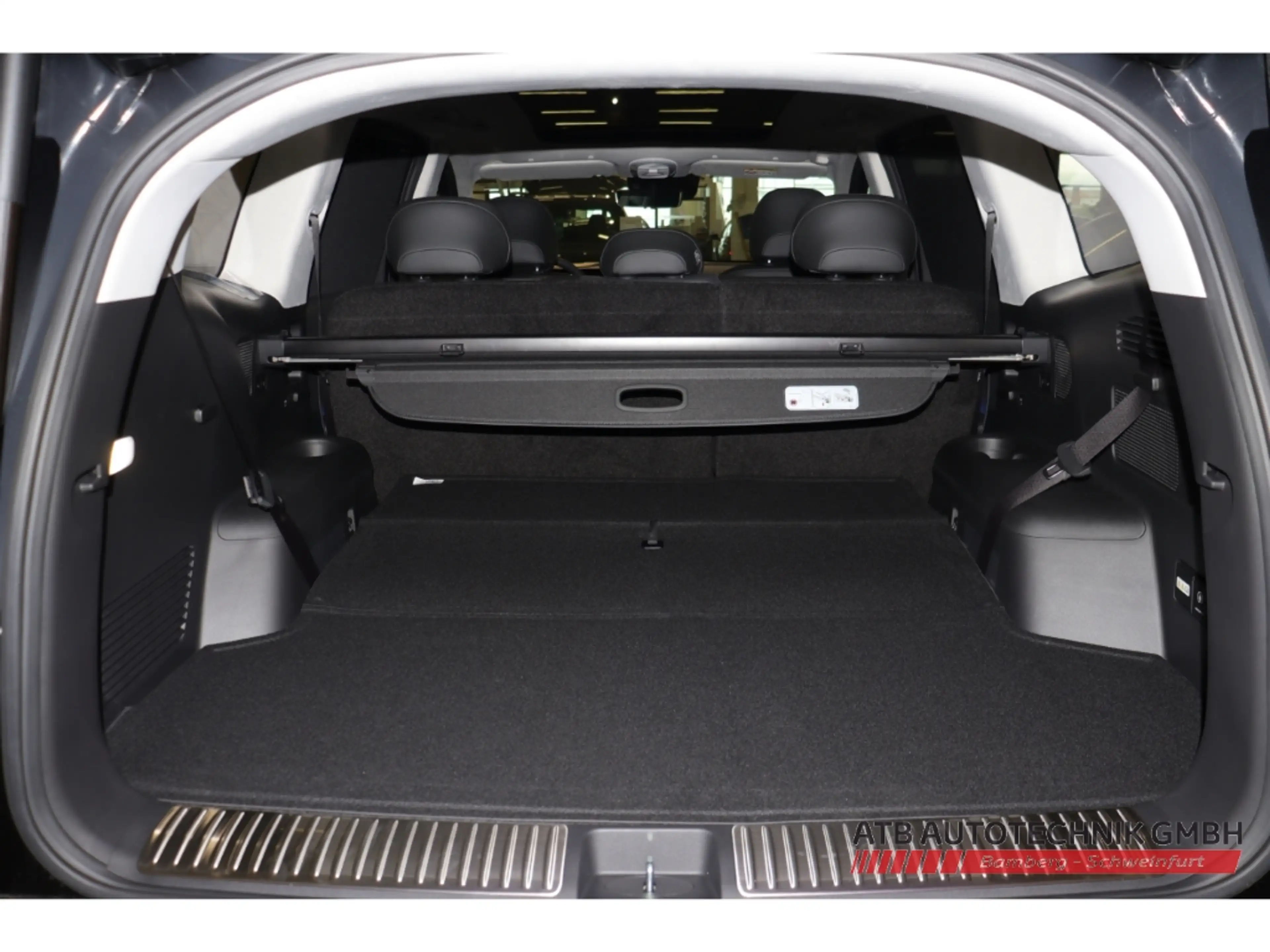Hyundai IONIQ 9 UNIQ 7-Sitzer MY26 307 PS 4WD HUD El. Panodach — photo 14