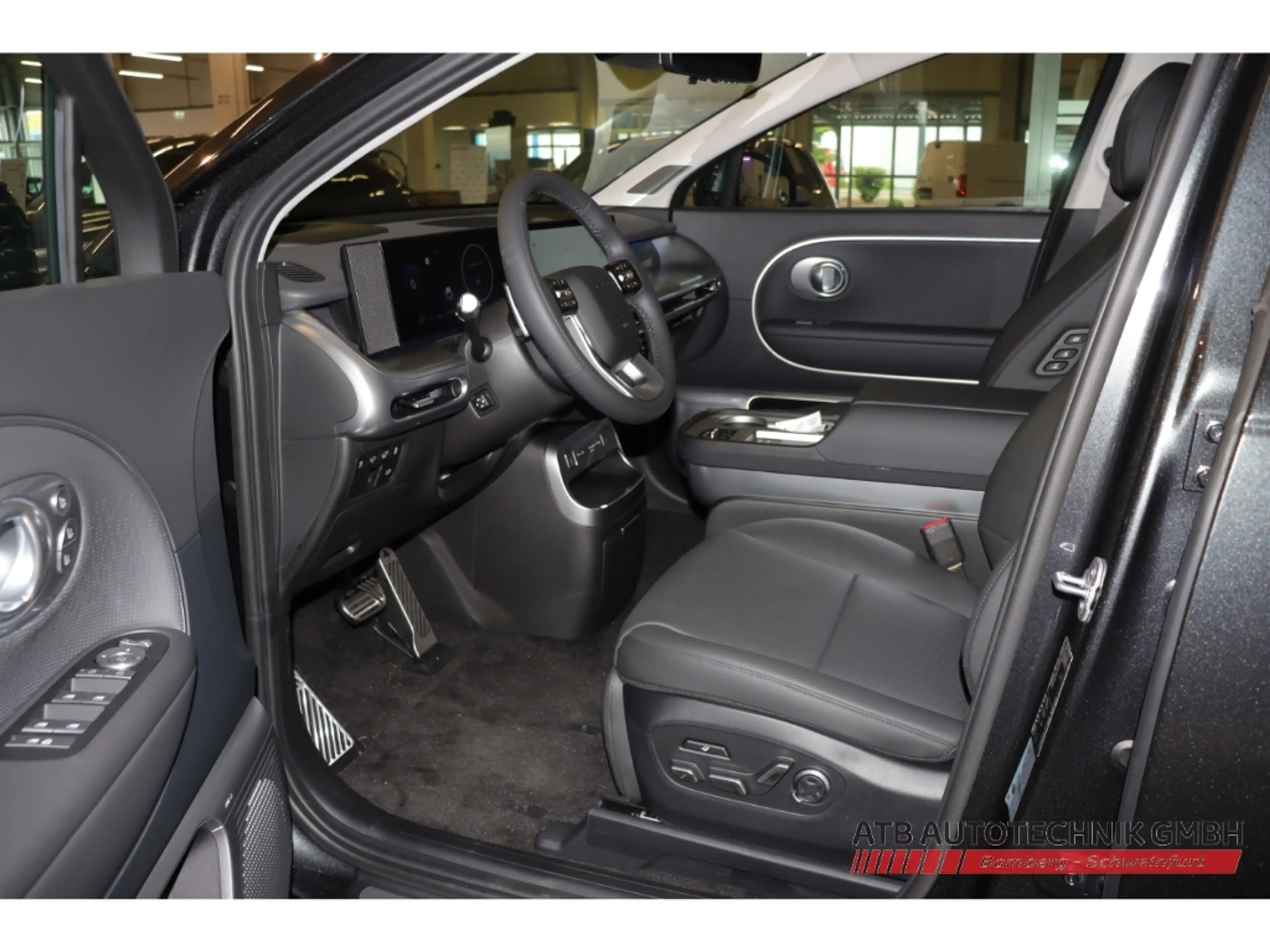 Hyundai IONIQ 9 UNIQ 7-Sitzer MY26 307 PS 4WD HUD El. Panodach — photo 7