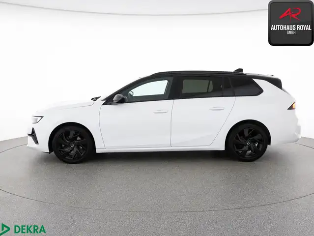 Opel Astra view 2