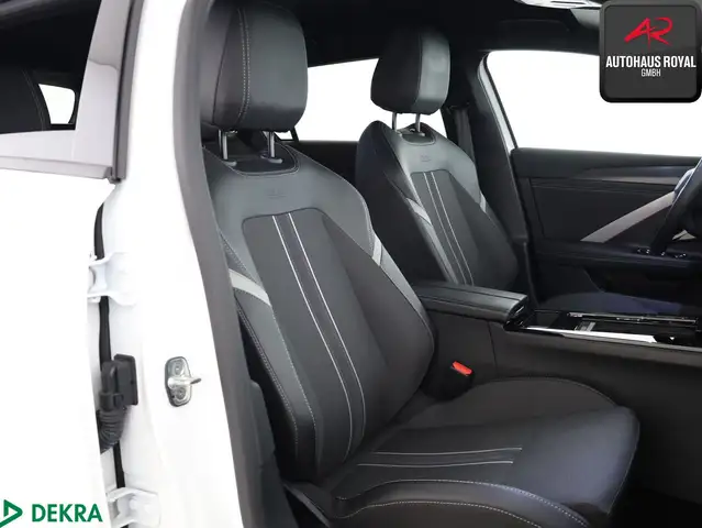 Opel Astra view 11