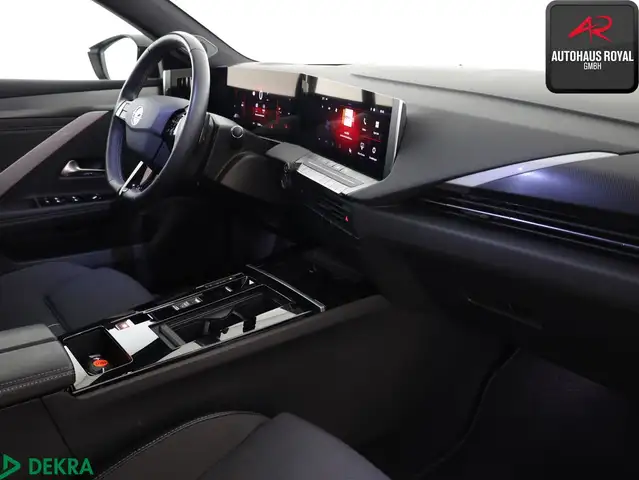 Opel Astra view 10
