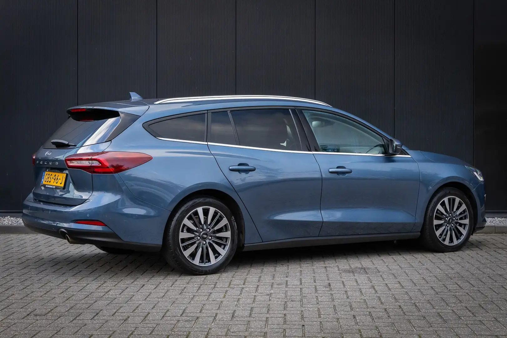 Ford Focus Wagon 1.0 E.B 125PK Hybrid Titanium X | Camera | B Blau - 2