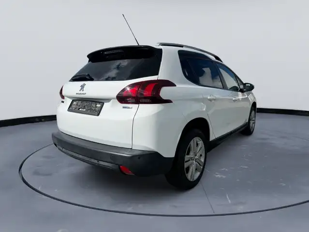 Peugeot 2008 view 5