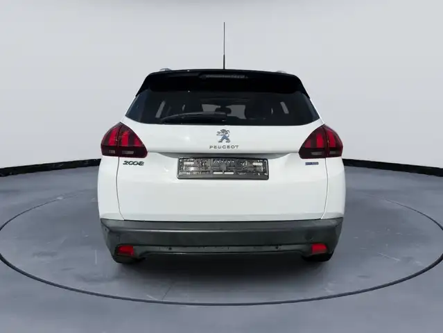 Peugeot 2008 view 4