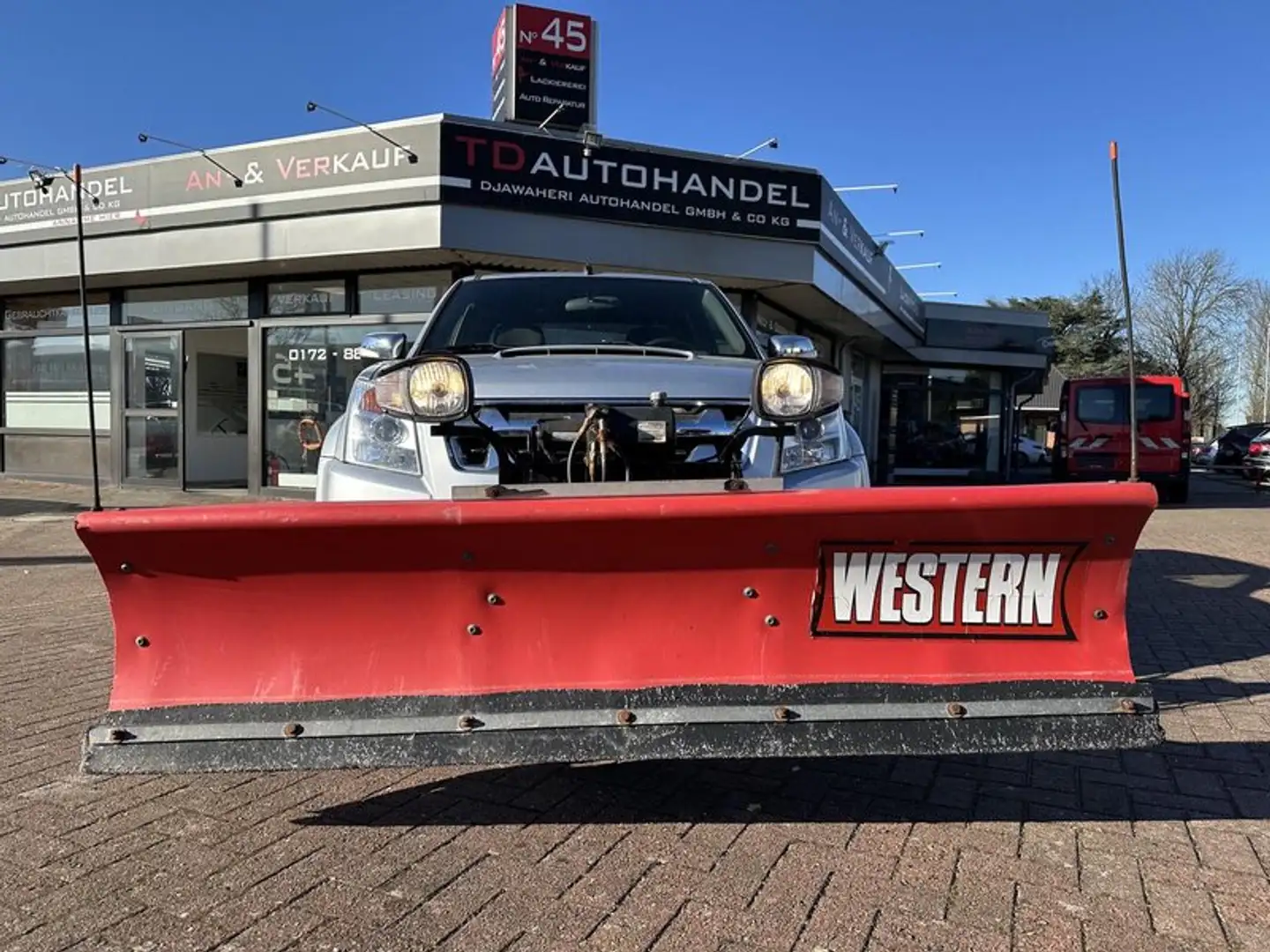 Isuzu D-Max Single Cab 4WD Winterdienst/Salzstreuer/Schneepflu - 2