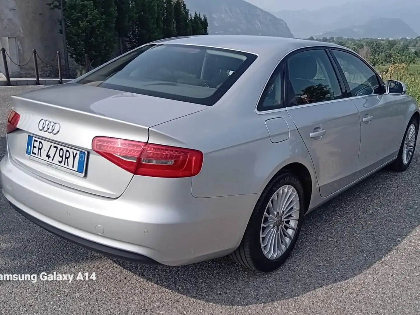 Audi A4 A4 2.0 tdi Ambiente 177cv multitronic Plateado - 1