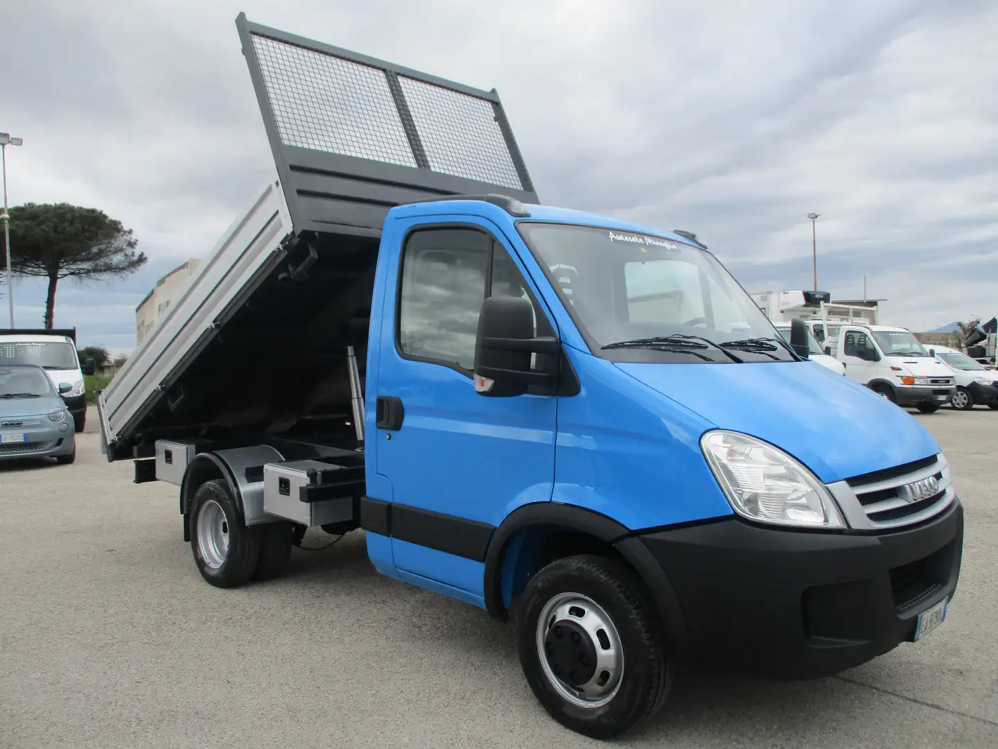Iveco Daily 35C10 2.3 M-JET RIBALTABILE TRIL APPENA TAGLIANDAT Azul - 1