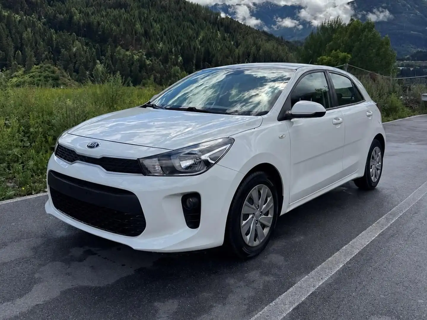Kia Rio Rio 1,2 MPI Titan Limited Titan Limited Weiß - 1