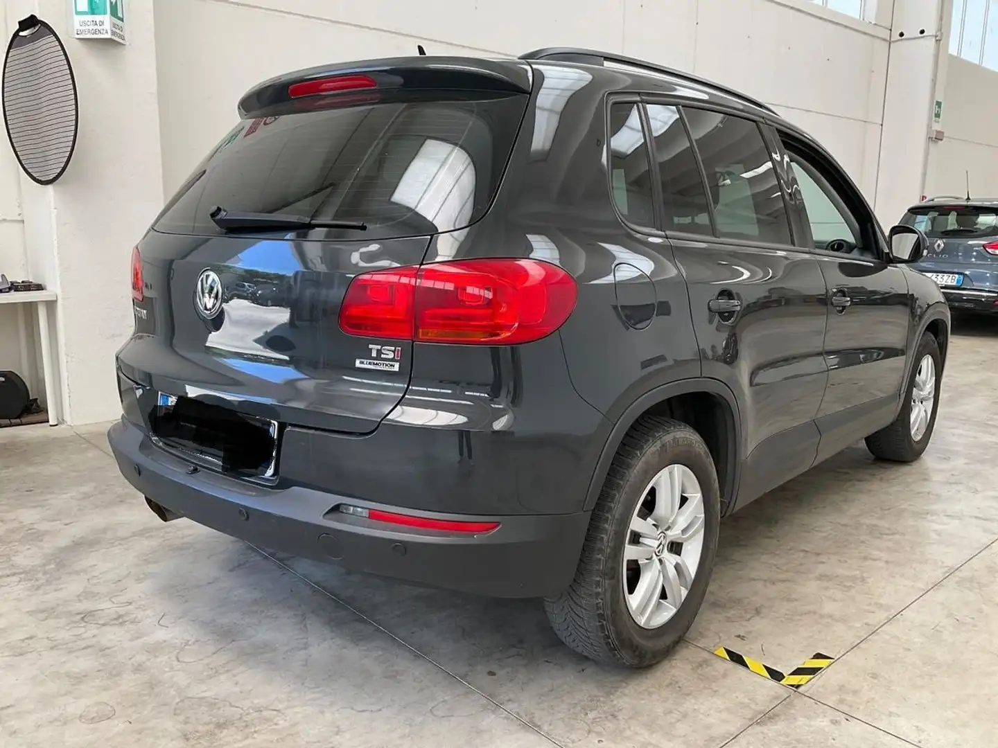 Volkswagen Tiguan Tiguan 1.4 tsi bm Cross 122cv Grau - 2