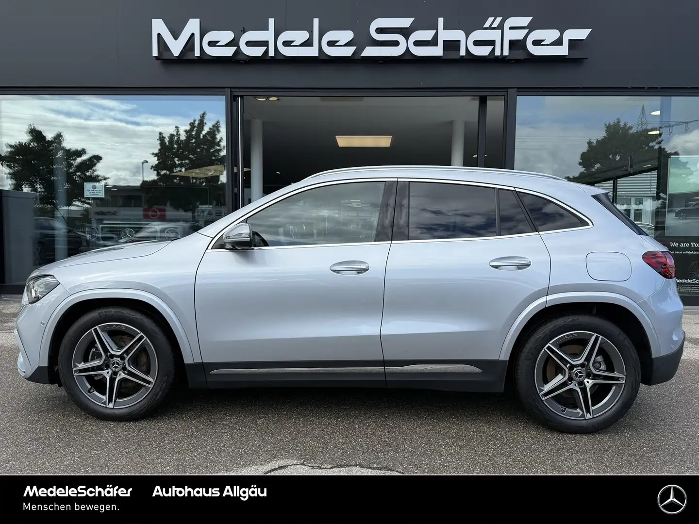 Mercedes-Benz GLA 220 GLA 220 d 4M AMG Premium+ AHK LEDER Pano NP75 Park Argent - 2