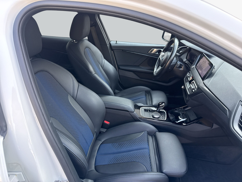 BMW 118 i Aut. M-Paket LED HiFi Navi Lenkradheizung — photo 13