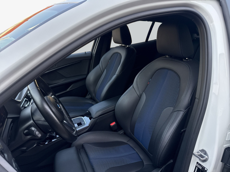 BMW 118 i Aut. M-Paket LED HiFi Navi Lenkradheizung — photo 11