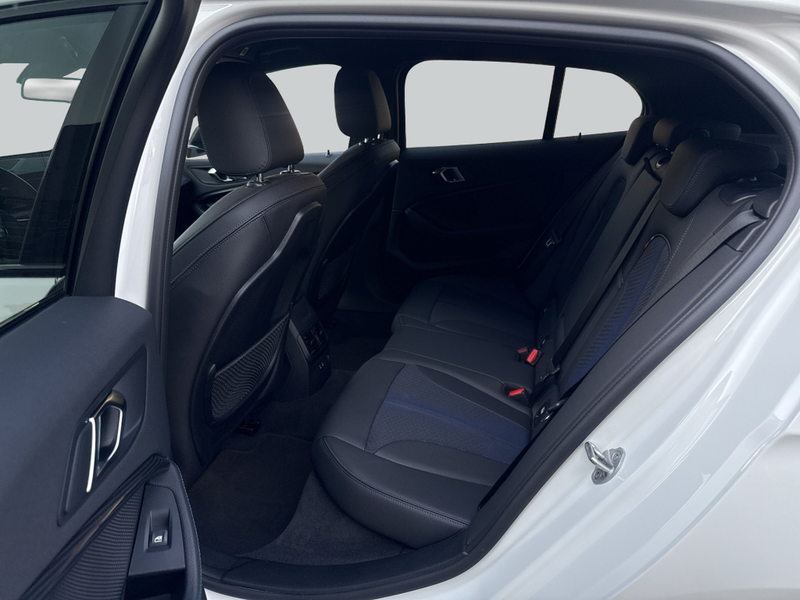 BMW 118 i Aut. M-Paket LED HiFi Navi Lenkradheizung — photo 12