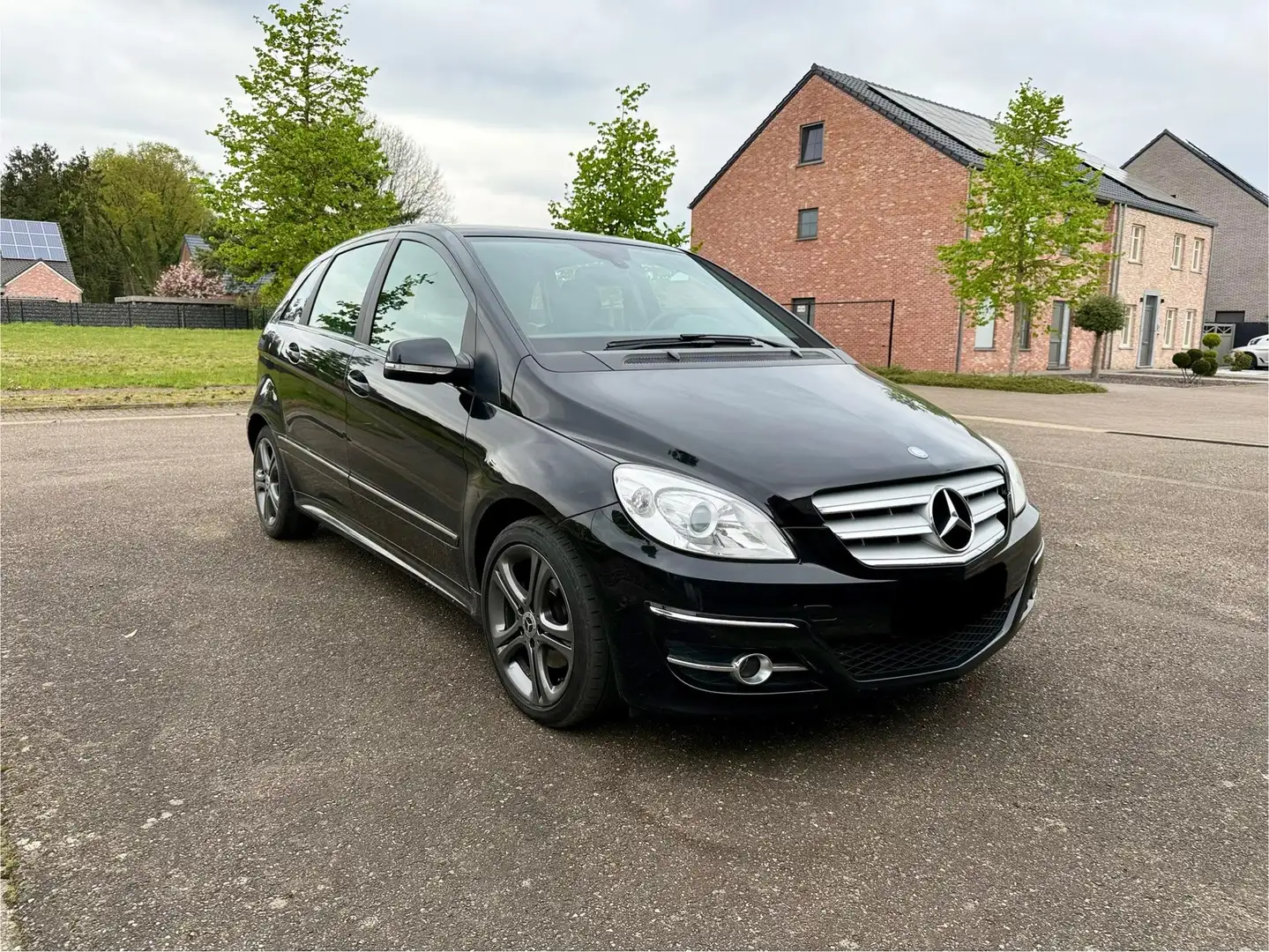 Mercedes-Benz B 180 CDI (BlueEFFICIENCY) - 1