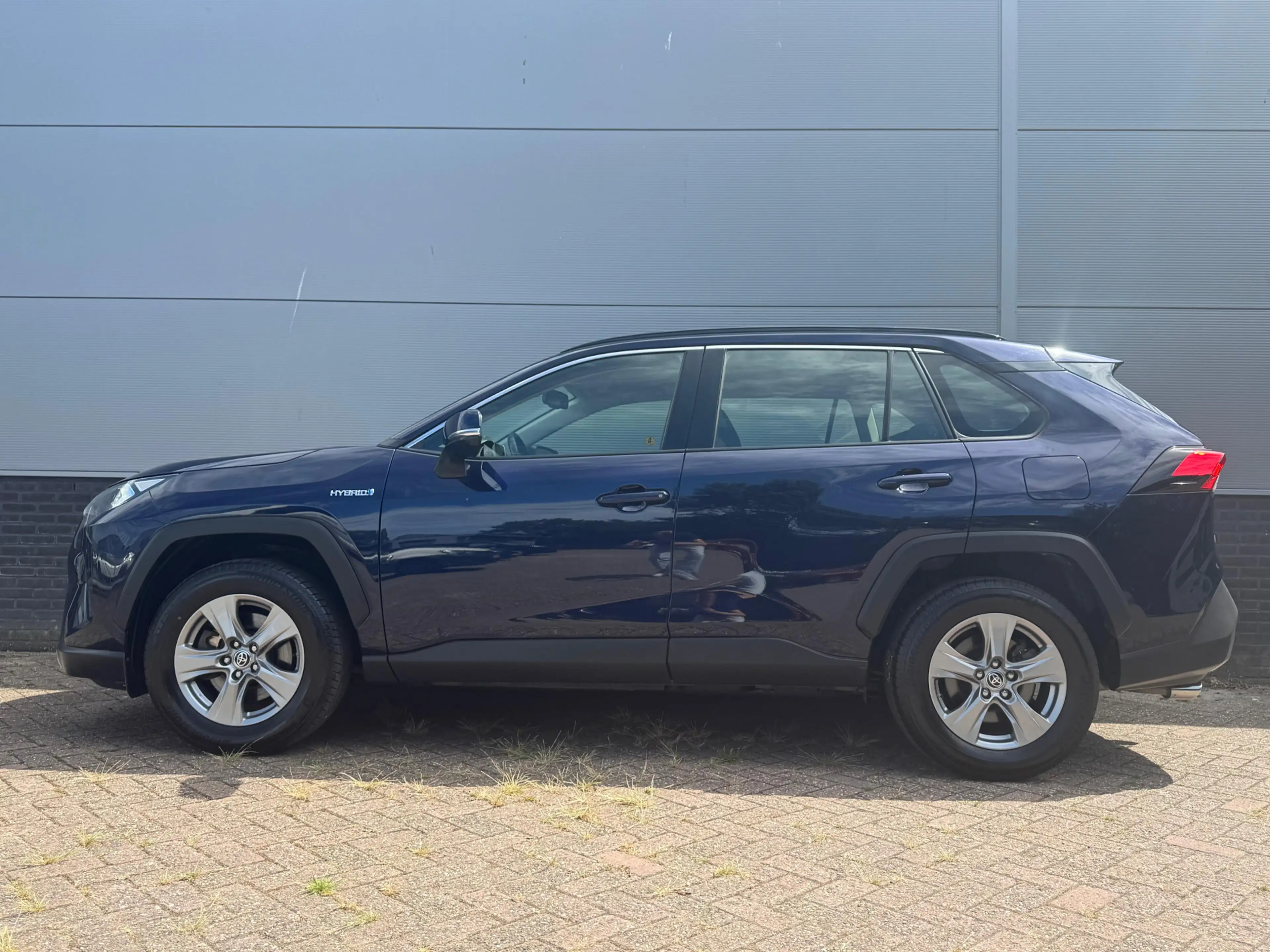 Toyota RAV 4 2.5 Hybrid Active Limited — photo 2