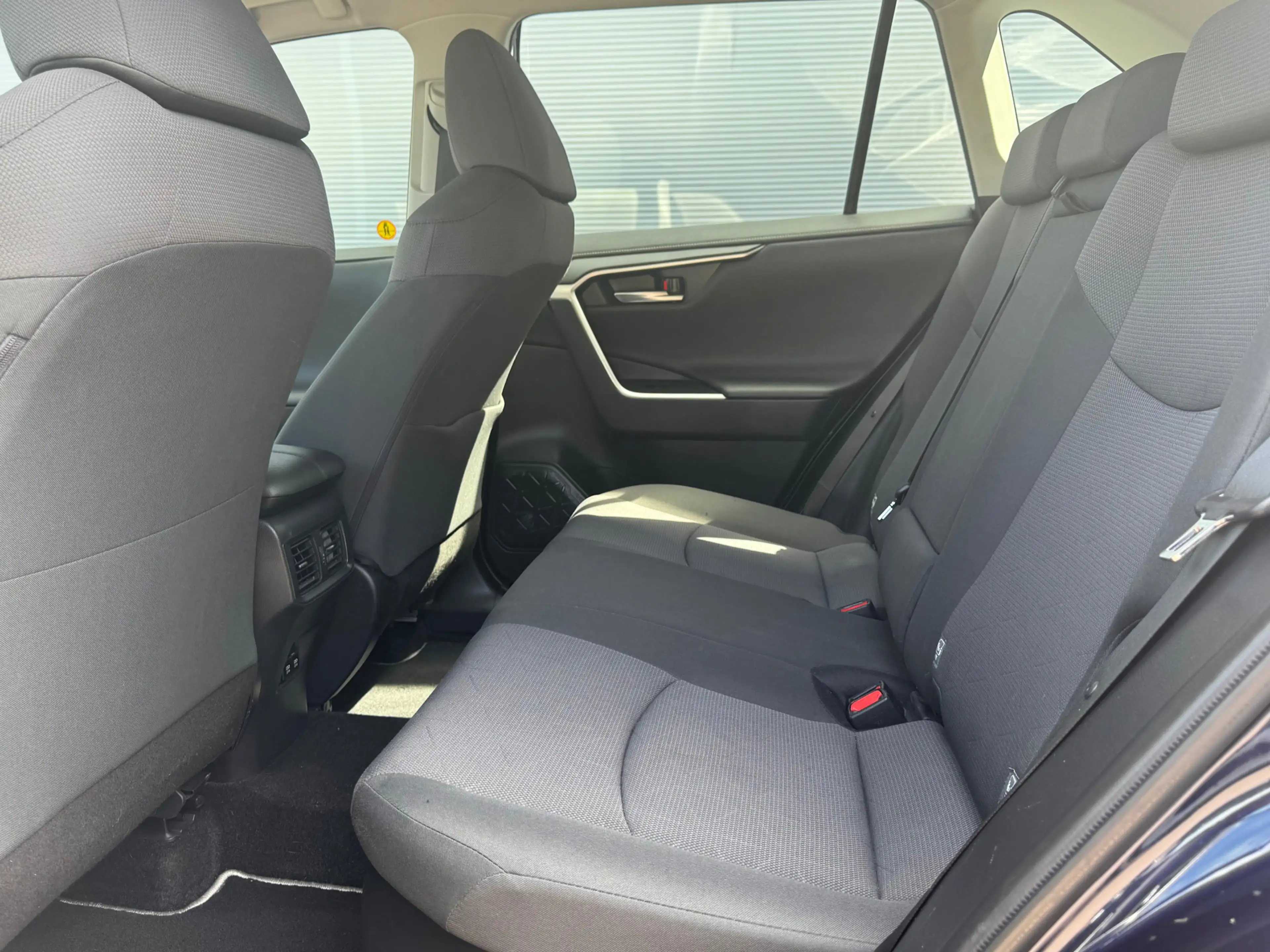 Toyota RAV 4 2.5 Hybrid Active Limited — photo 6