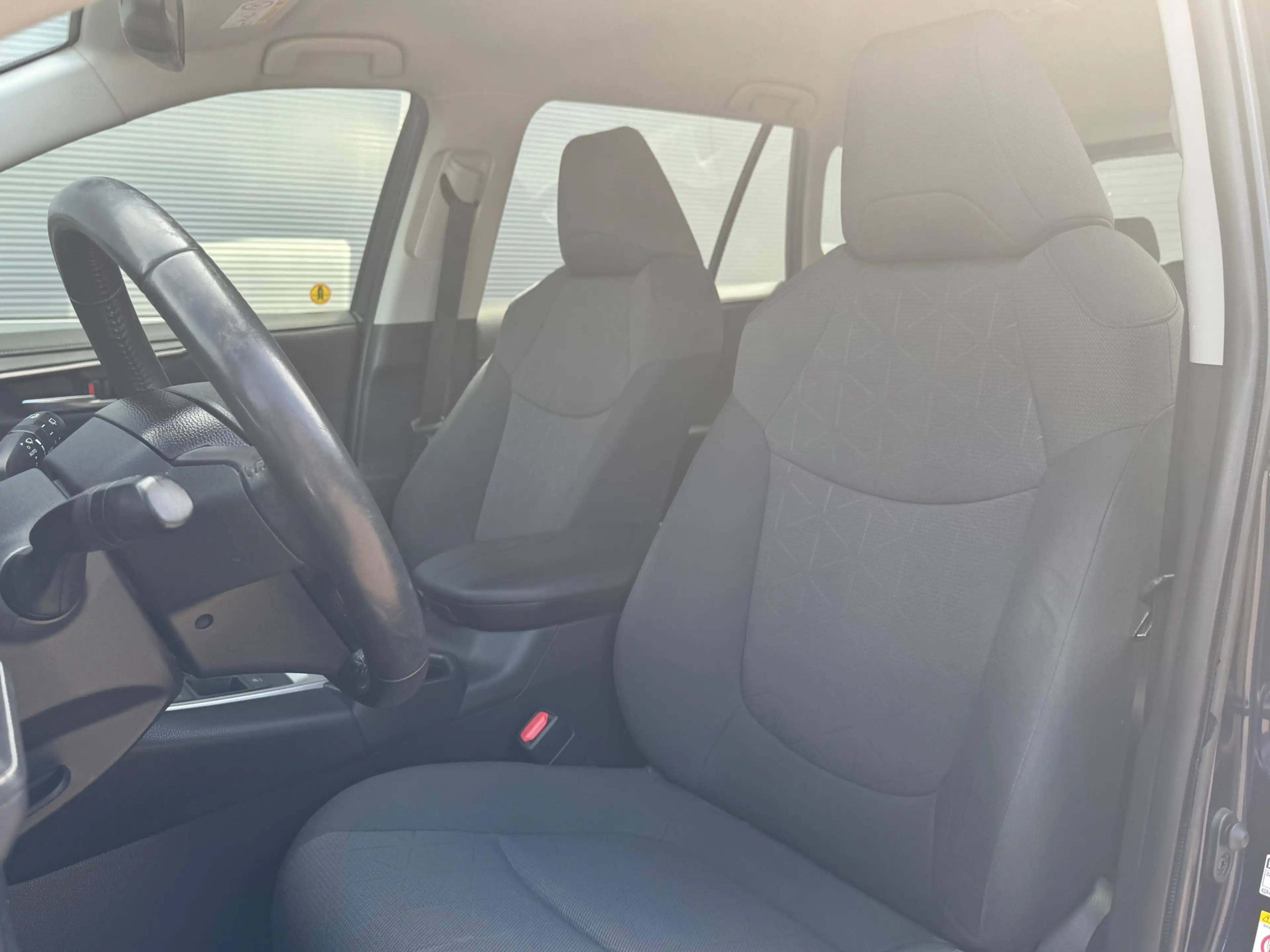 Toyota RAV 4 2.5 Hybrid Active Limited — photo 5