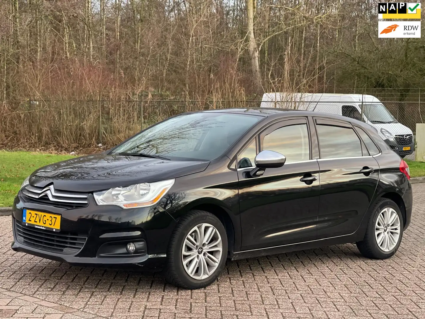 Citroen C4 1.2 PureTech Collection/AIRCO/CRUISE/NAVI/PARKEERS Schwarz - 1