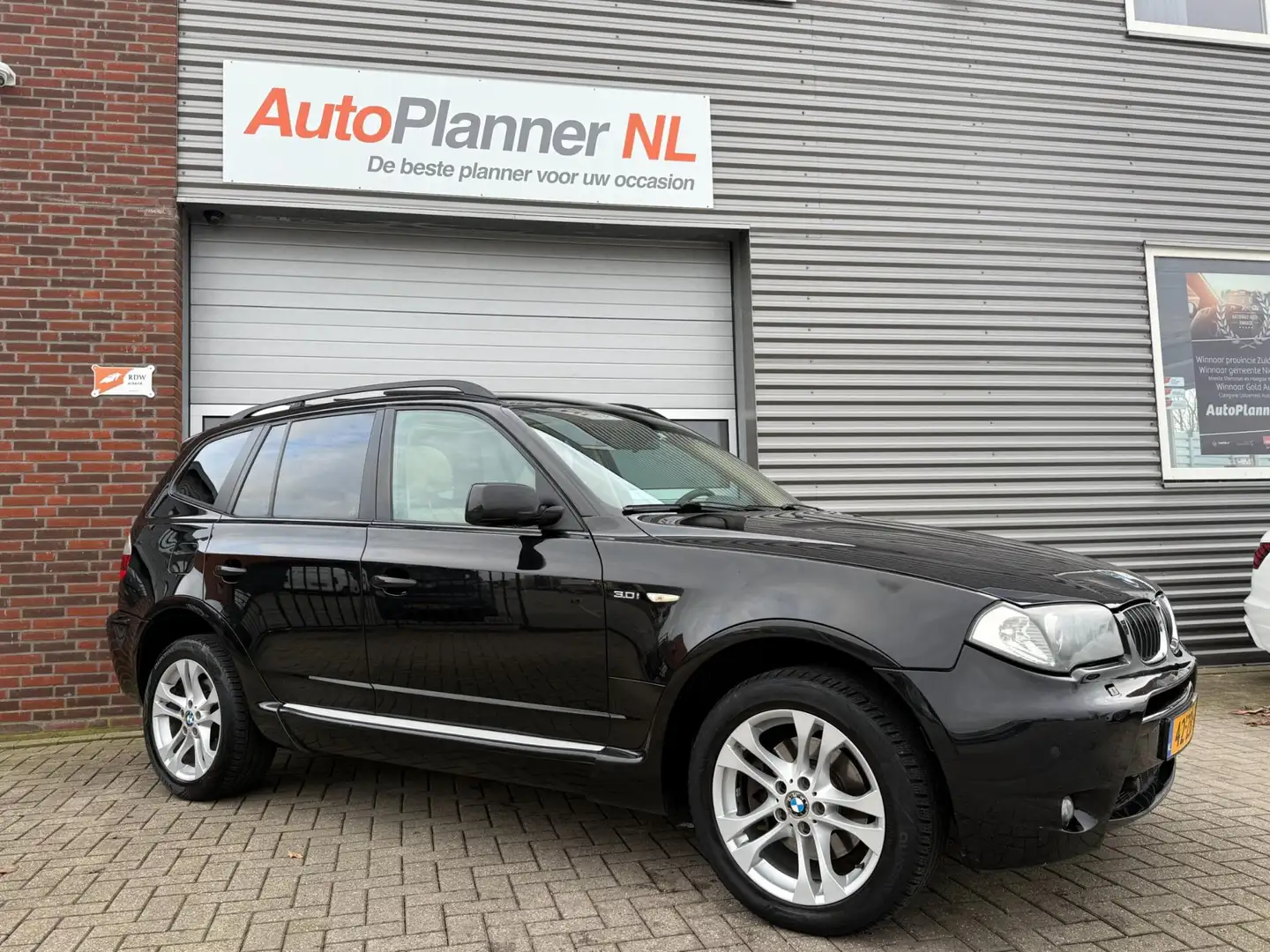 BMW X3 3.0i Executive! Clima! Cruise! Leder! Pano! Stoelv Schwarz - 2
