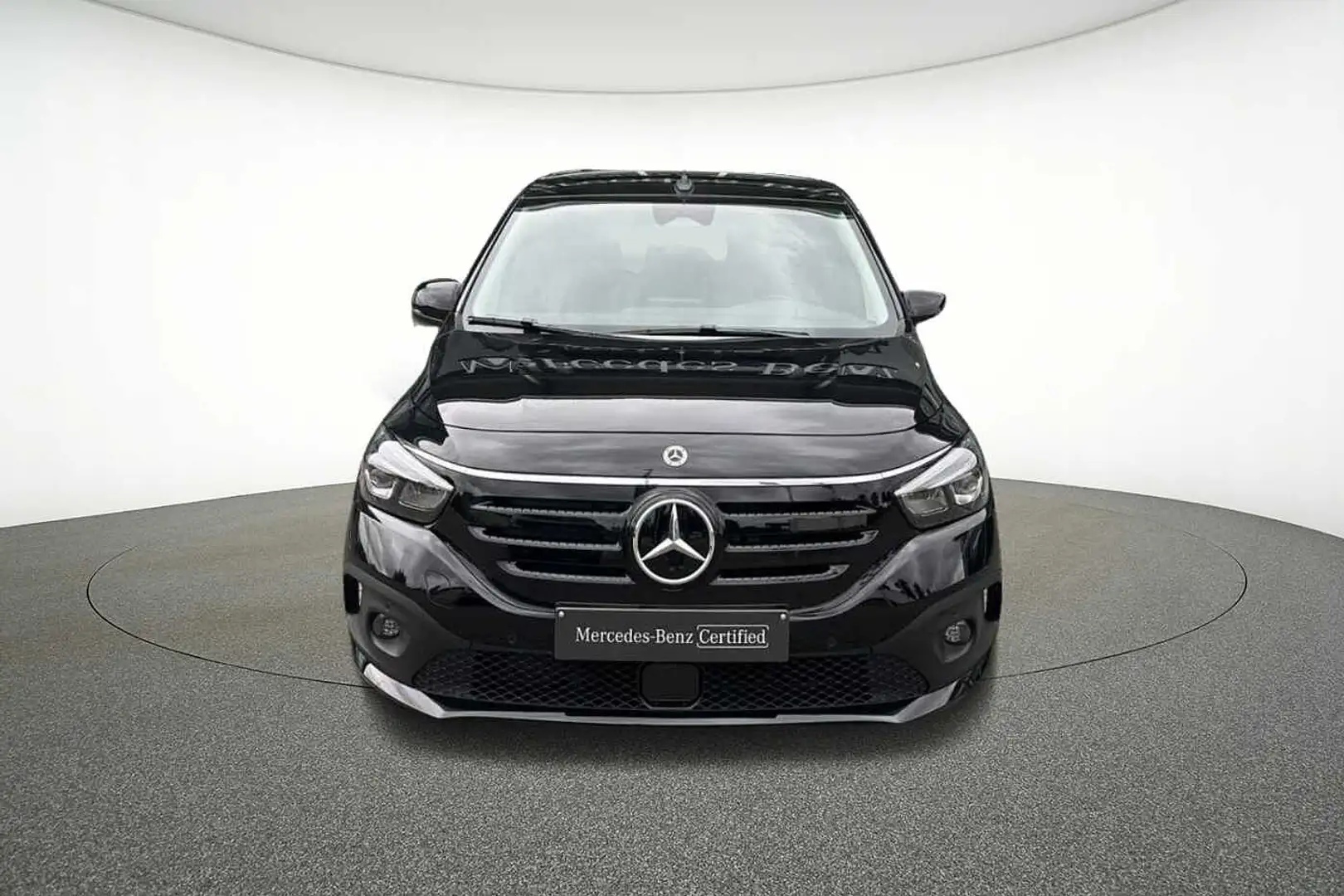 Mercedes-Benz EQT 200 Fekete - 2