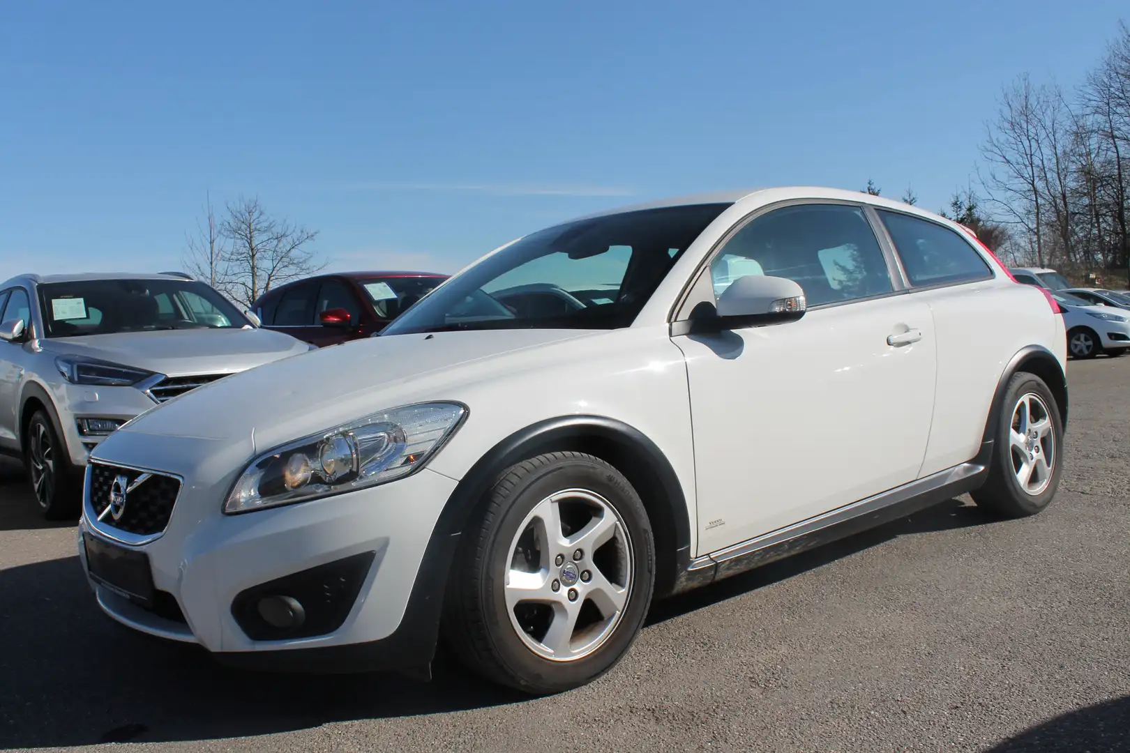 Volvo C30 1.6 D Momentum KLIMATR PDC I.HAND Weiß - 1