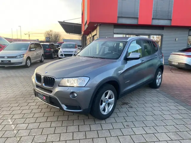BMW X3 xDrive 20 d Service NEU