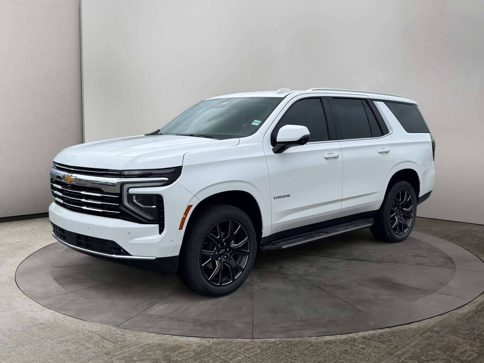 2026 Chevrolet Tahoe LT / 5.3L / COMFORT PKG / LEATHER SEATS / 1 OWNER