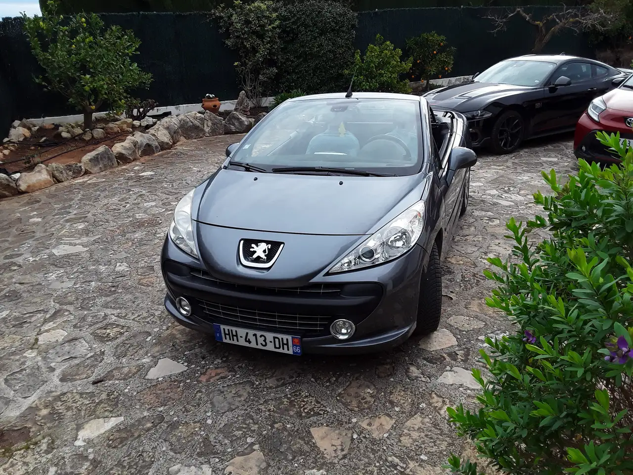 Peugeot 207 CC 1.6 HDi 16V 110ch FAP BLUE LION Sport