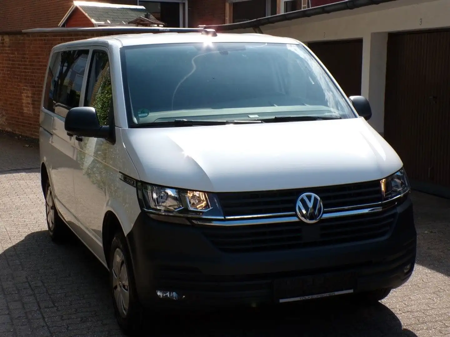 Volkswagen T6.1 Transporter TDI"BULLI"/9.Sitze/PDC/Tempomat Wit - 2