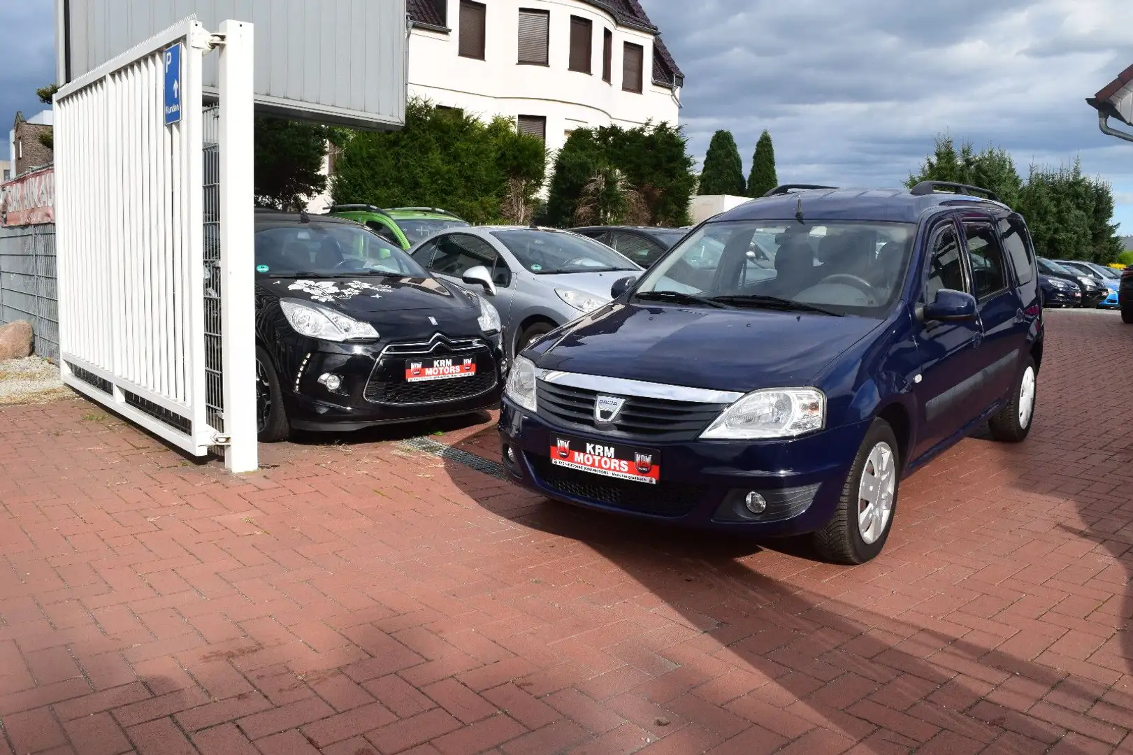 Dacia Logan MCV  TÜV/AU NEU, KLIMA, AHK, MP3, USB, AUX Blau - 2