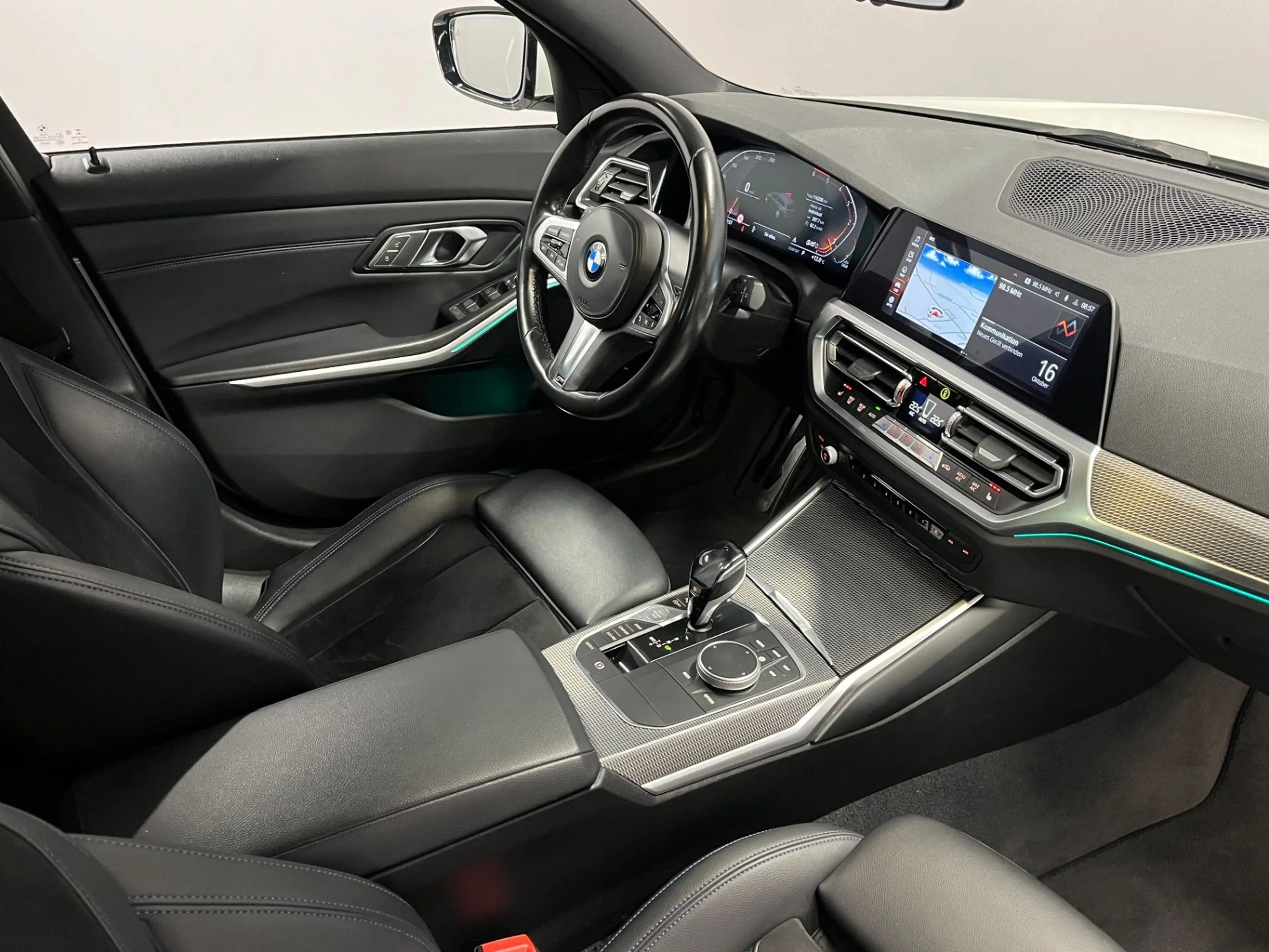 BMW 318 d Touring Aut. ***M-Sport | LED*** — photo 2