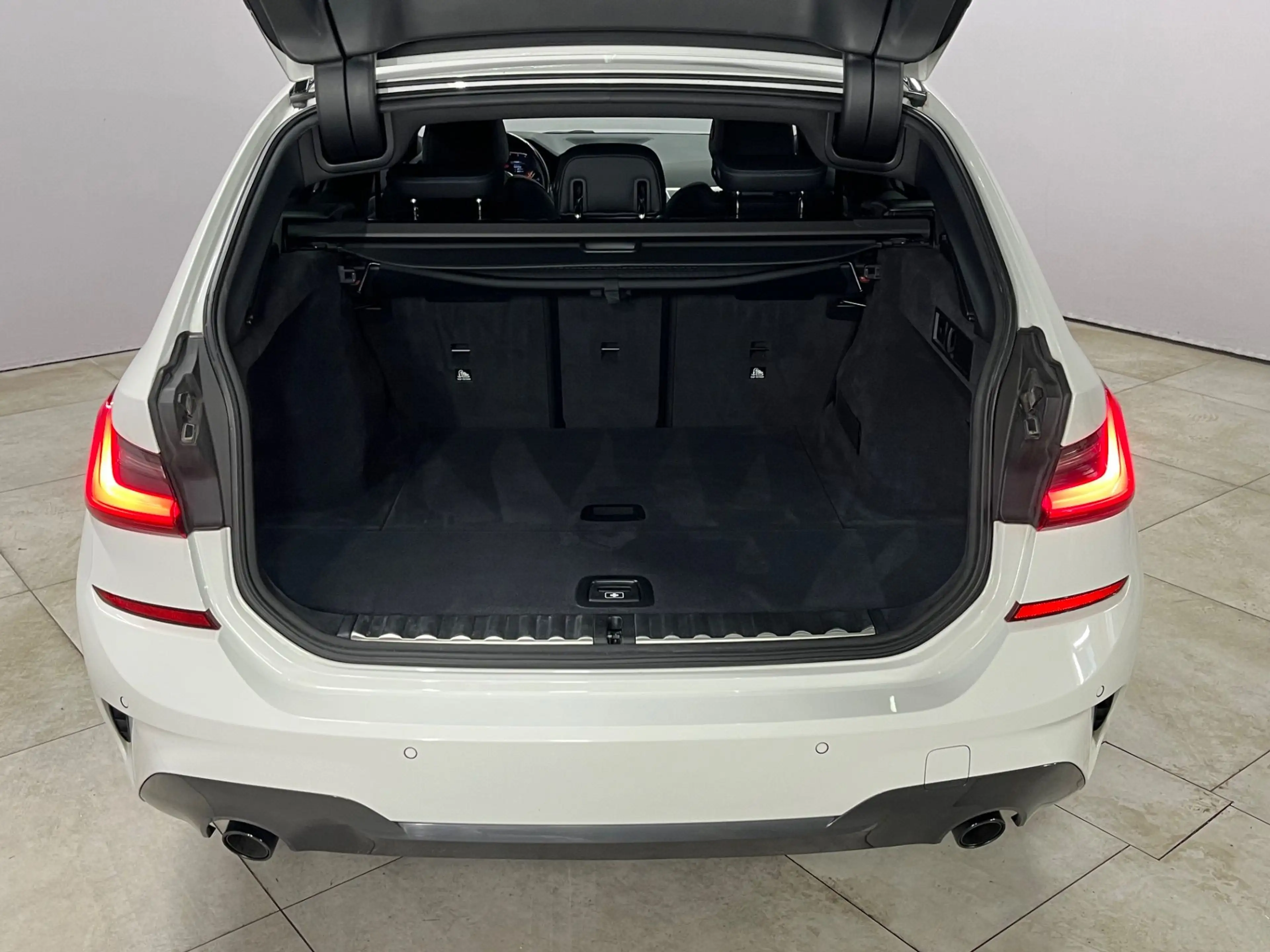 BMW 318 d Touring Aut. ***M-Sport | LED*** — photo 13