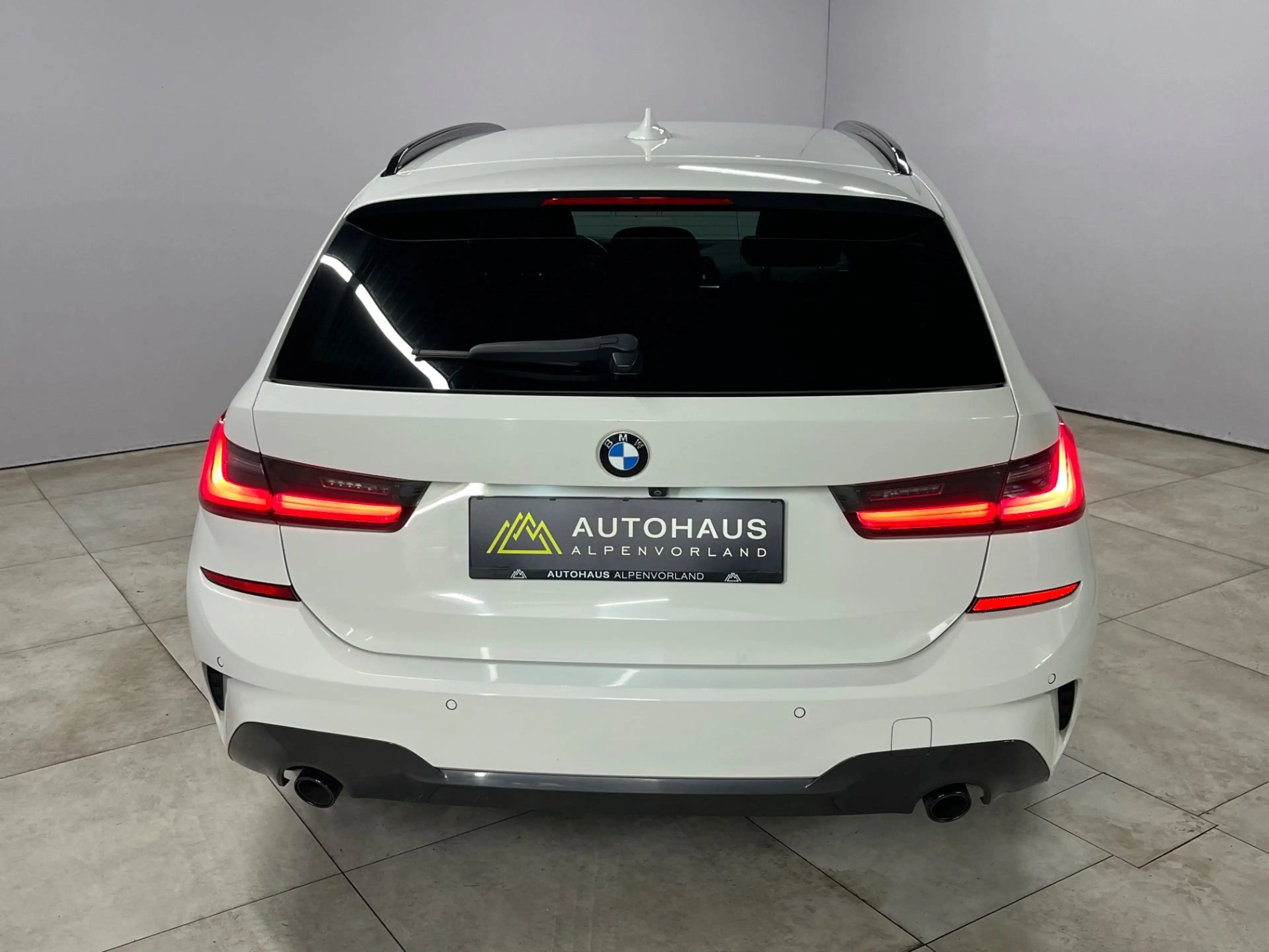 BMW 318 d Touring Aut. ***M-Sport | LED*** — photo 8