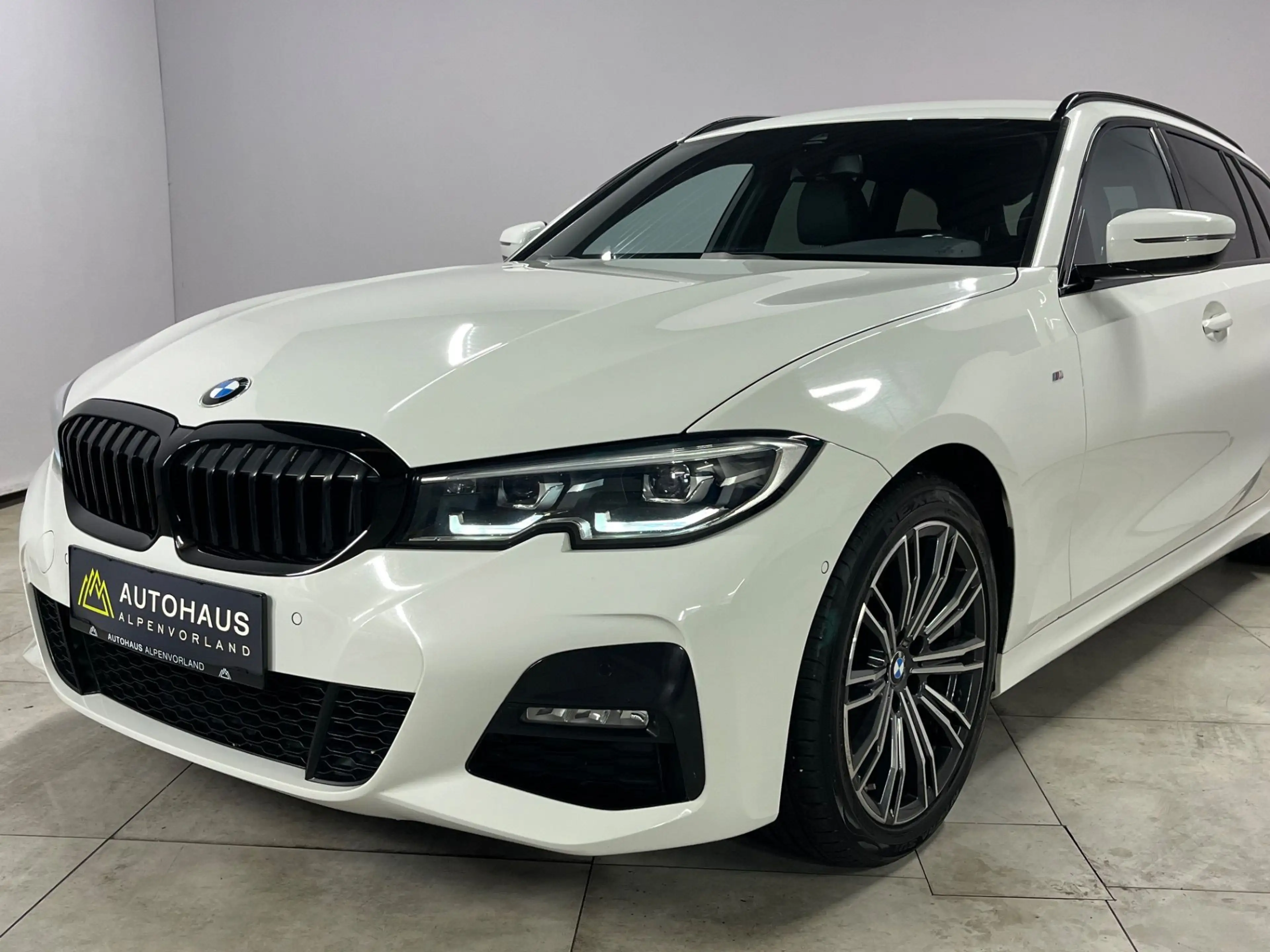 BMW 318 d Touring Aut. ***M-Sport | LED*** — photo 6