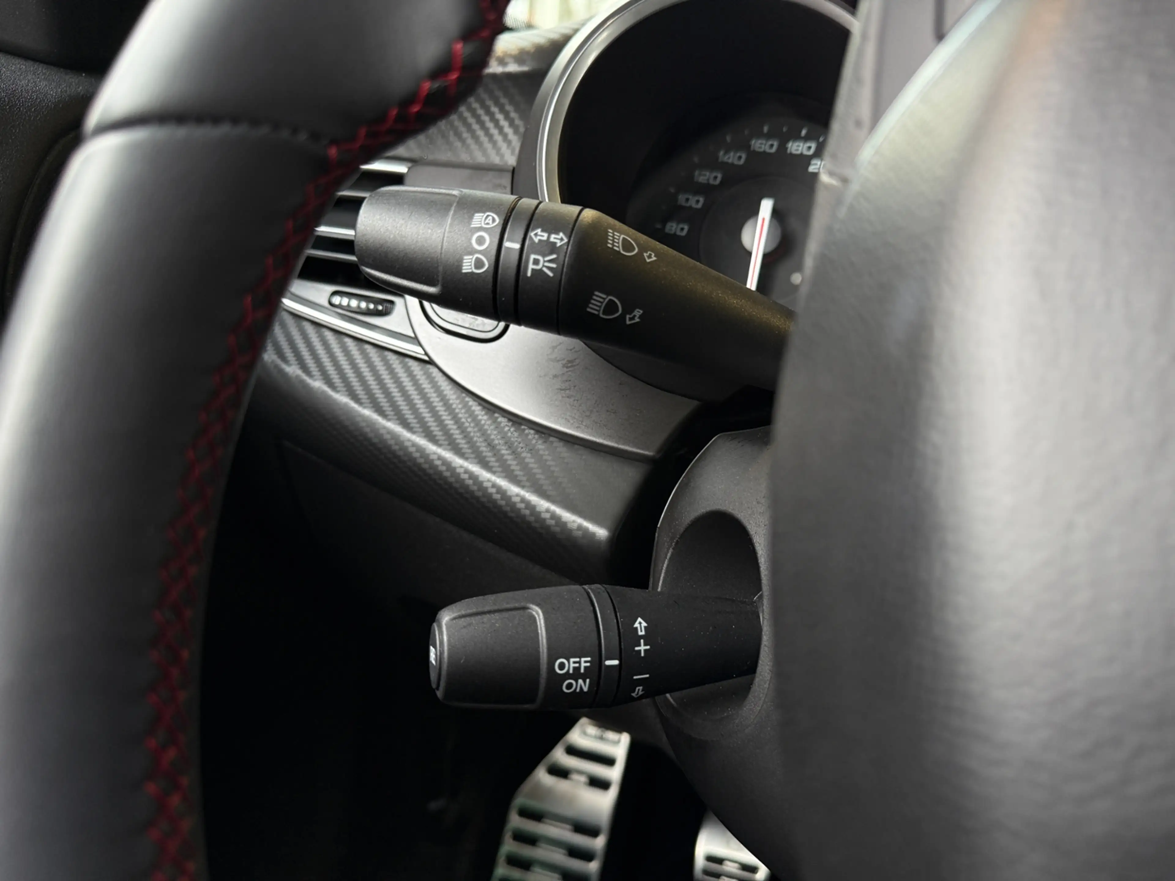 Alfa Romeo Giulietta Sprint XENON NAVI ALU — photo 15