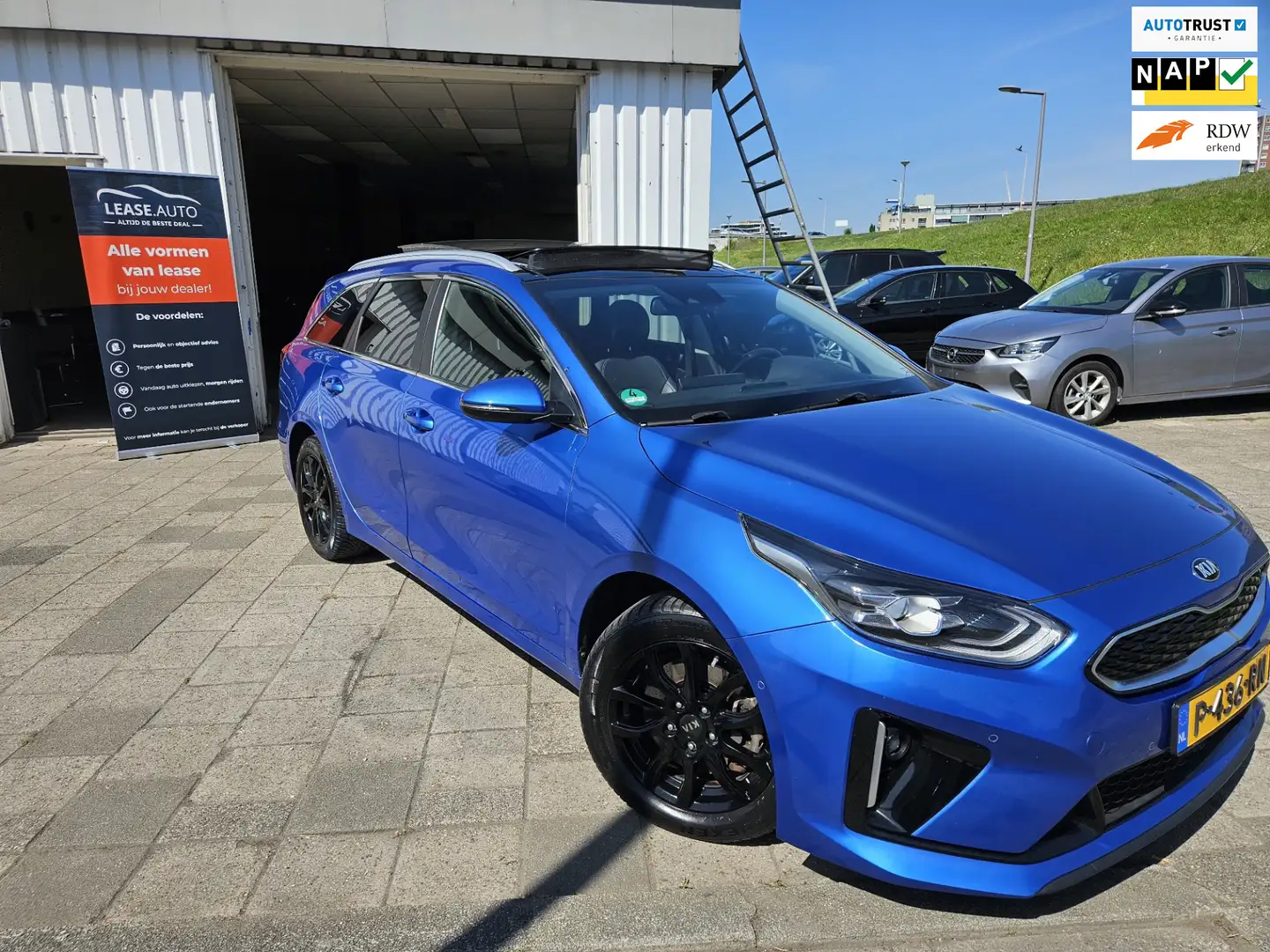 Kia Ceed SW / cee'd SW Sportswagon 1.6 GDI PHEV ExecutiveLine Blau - 1