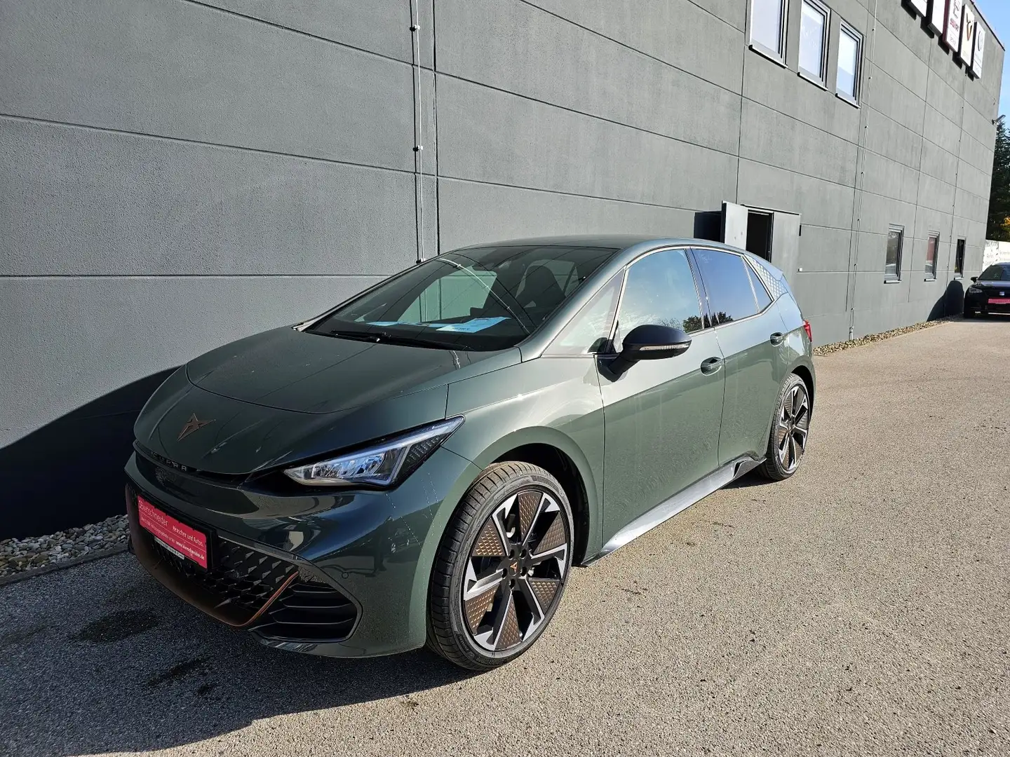 CUPRA Born VZ 84 kWh LED NAVI SENNHEISER WÄRMEPUMPE 20 AREA-V - 2