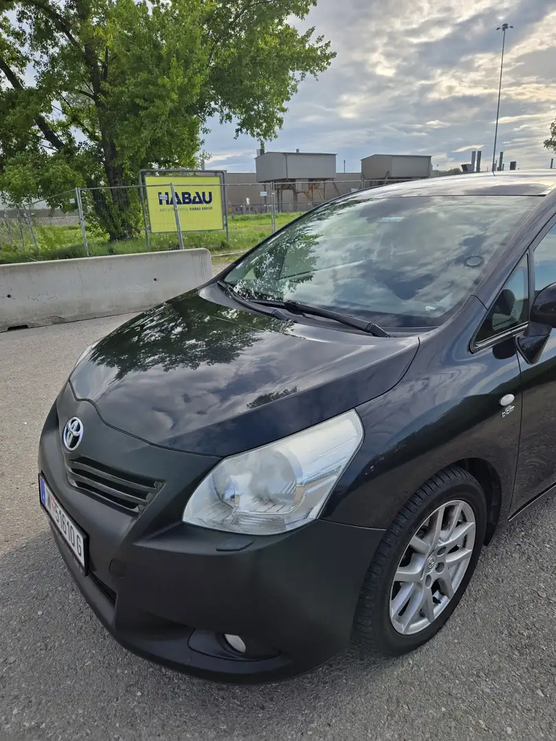 Toyota Verso 2.2 D-4D Automatik Executive - 1