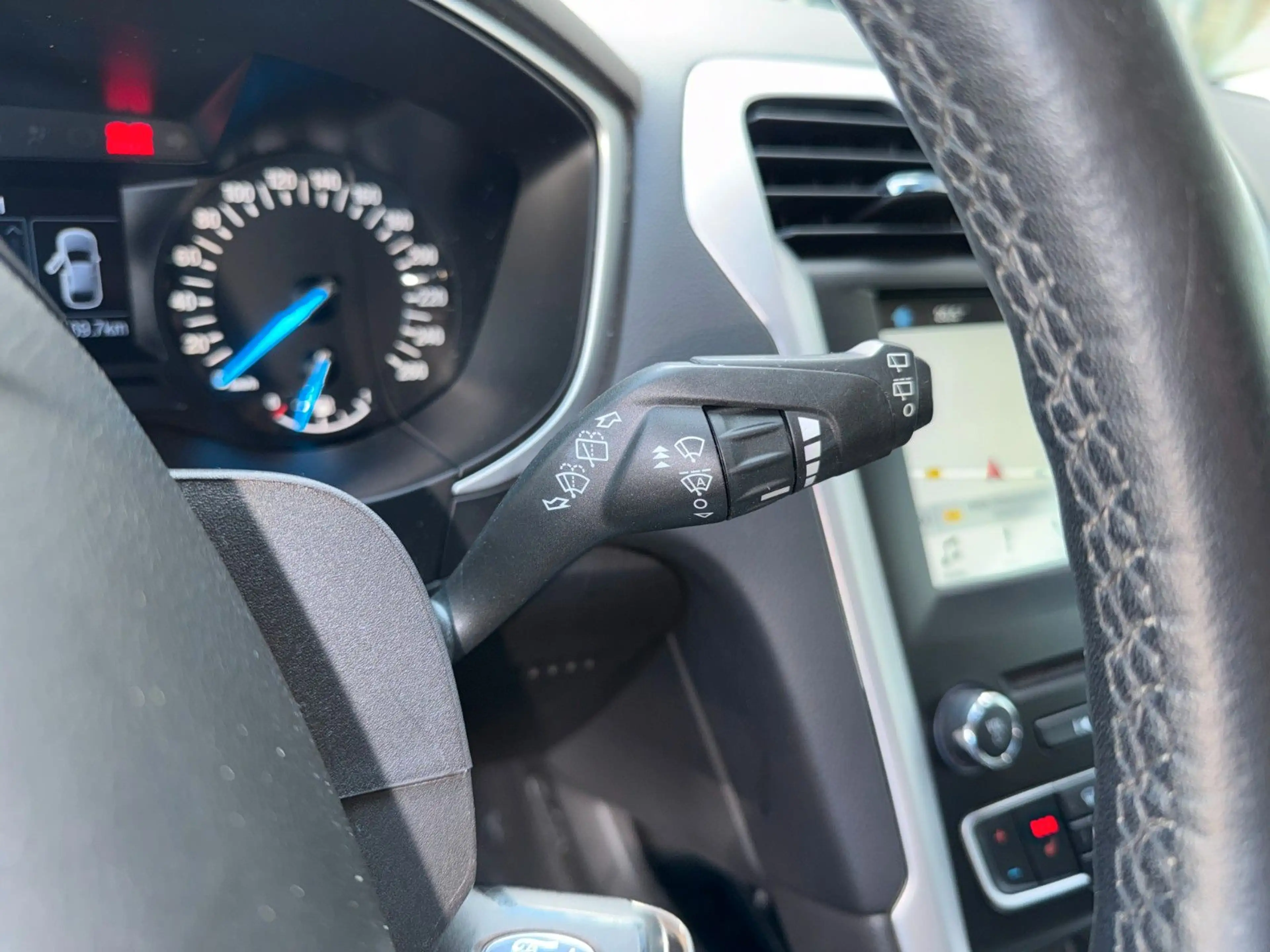 Ford Mondeo Turnier Business Edition *SITZH*NAVI* — photo 33