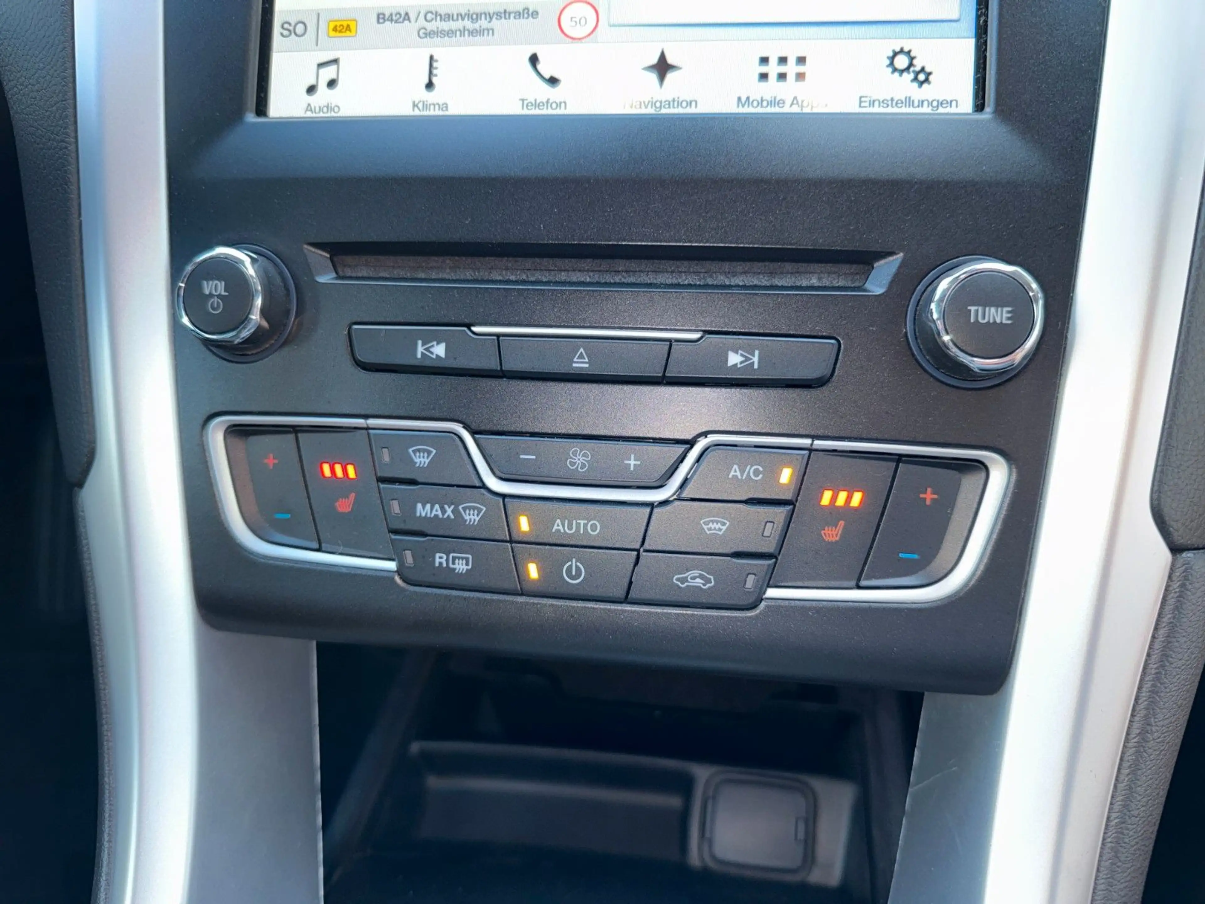 Ford Mondeo Turnier Business Edition *SITZH*NAVI* — photo 23