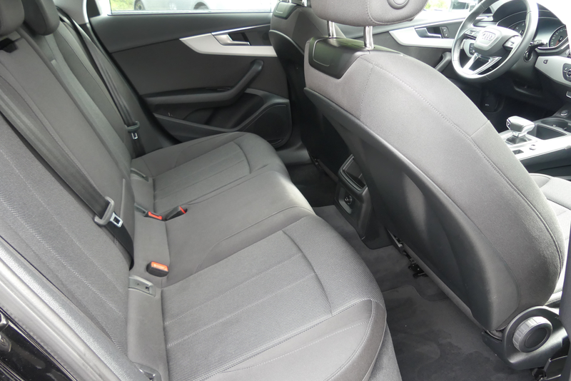 Audi A4 35 2.0 TDI*NAVI*SHZ*AHK*PDC*ACC*LANE ASS*1 HAND*MWST.* — photo 15