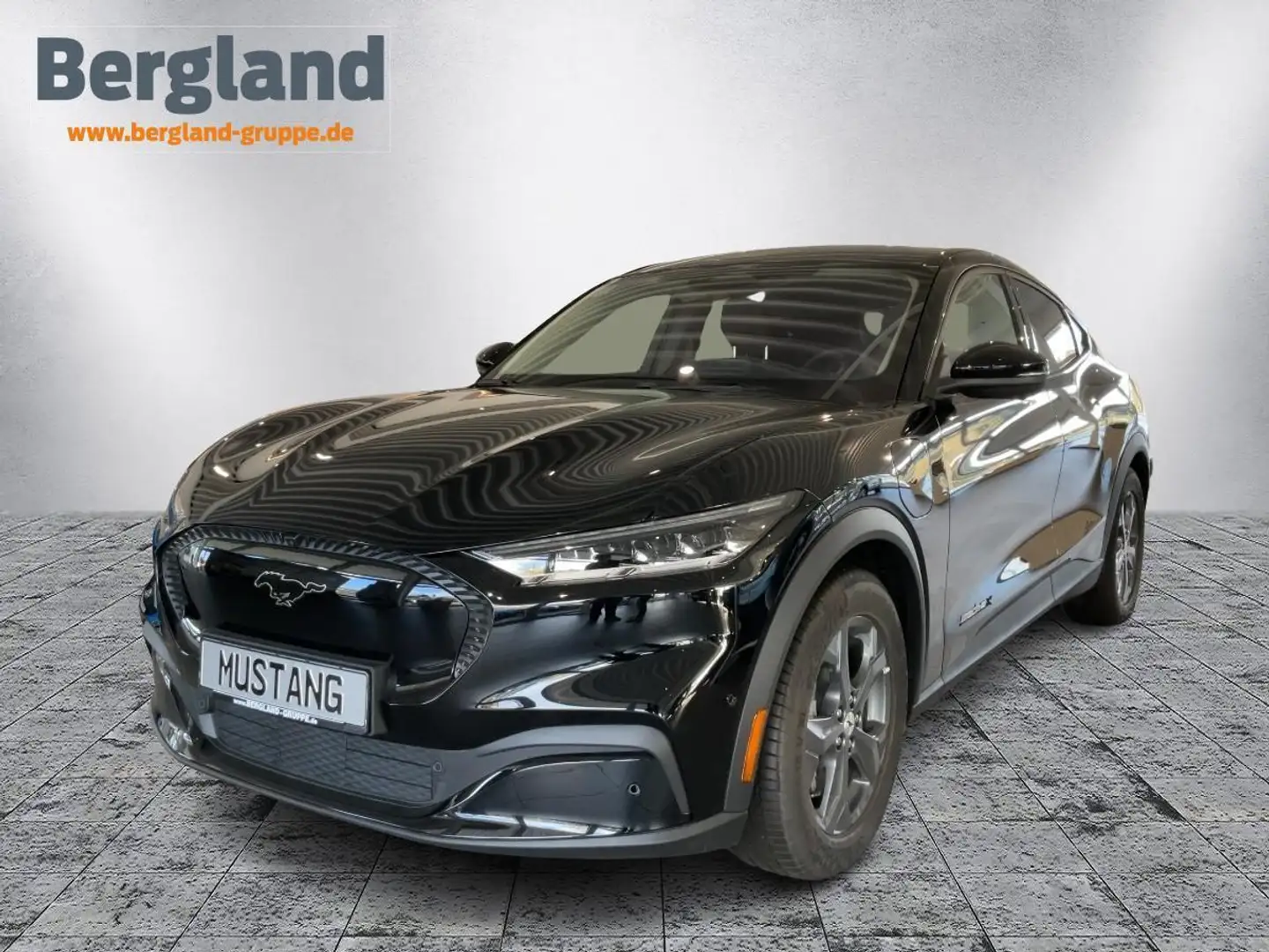 Ford Mustang Mach-E BASE 294PS RWD Noir - 1