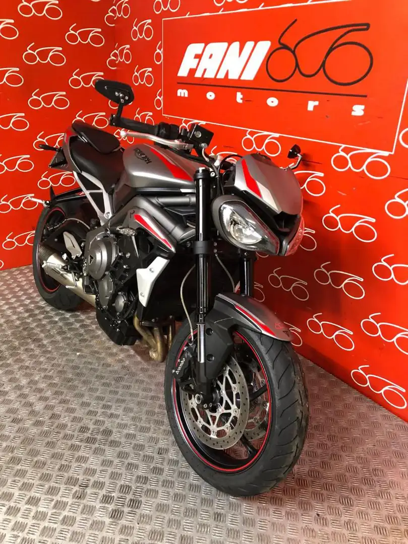 Triumph Street Triple 765 R Grigio - 2