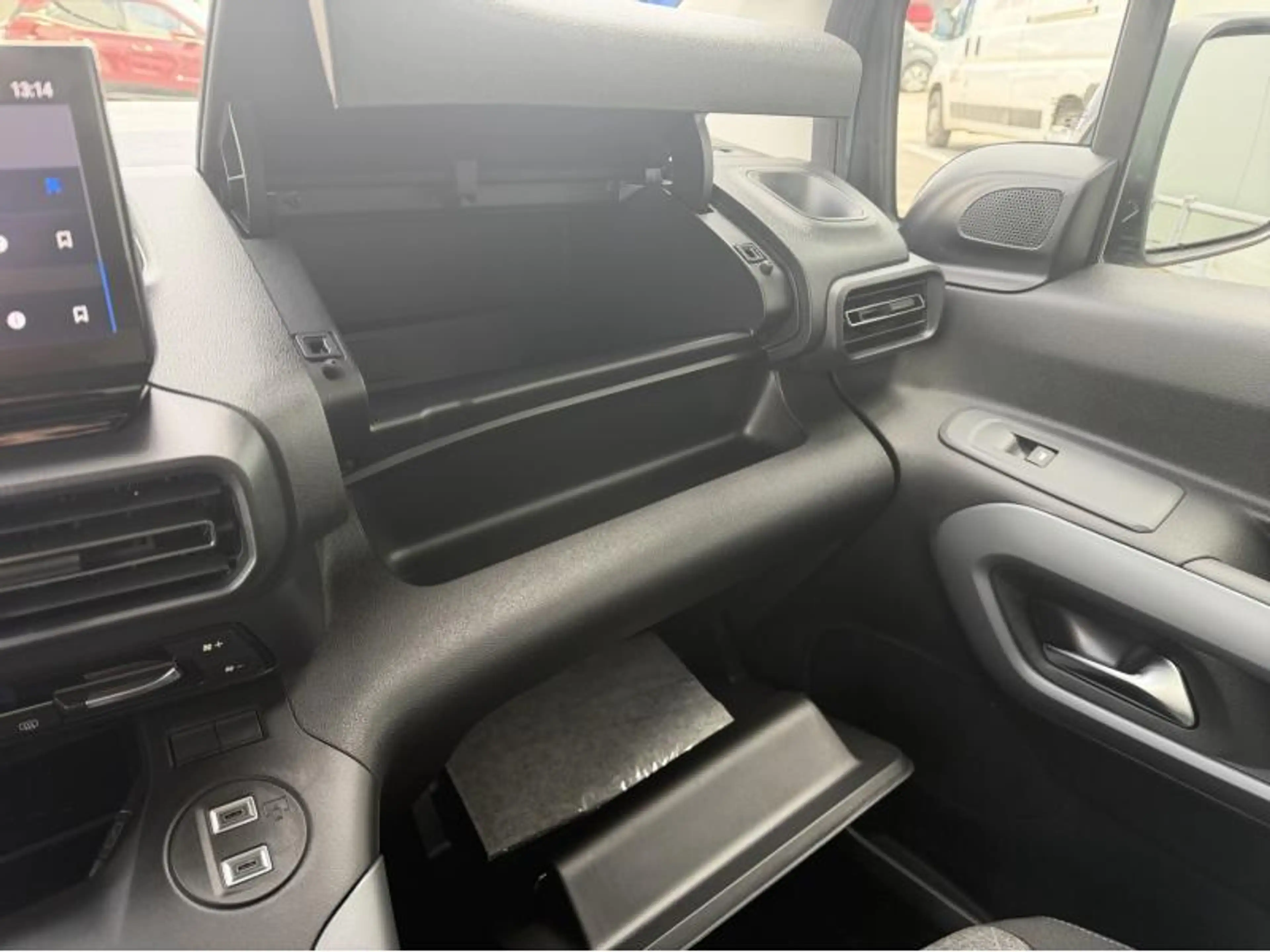Opel Combo Life LIFE — photo 14