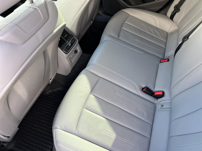Audi A4 35TFSI S-tronic Kamera SHZ NAVI LED-S. — photo 11