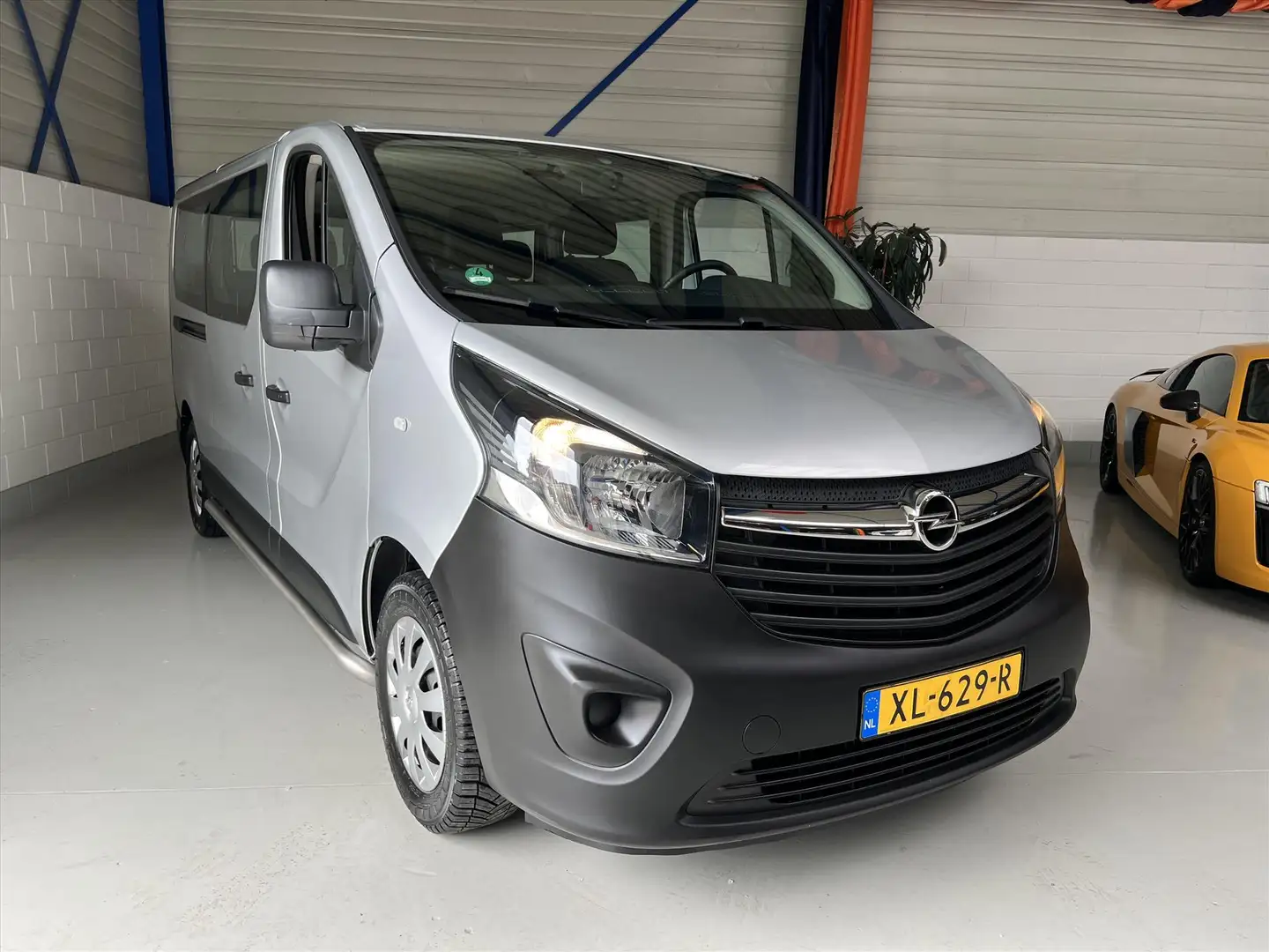 Opel Vivaro Combi 1.6 CDTi 120pk L2H1, 9Pax, Navi, Trekhaak Argent - 1