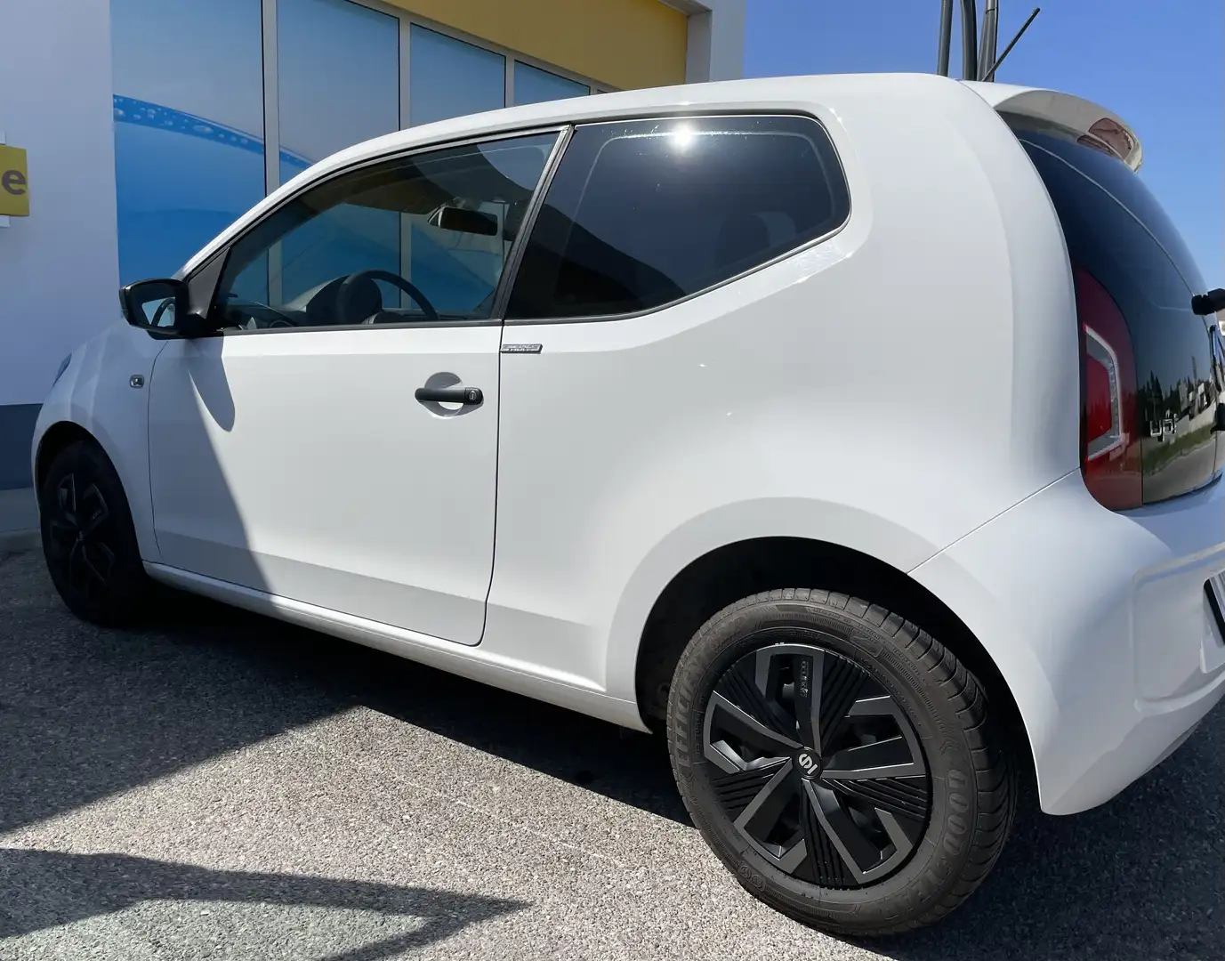 Volkswagen up! load - 2