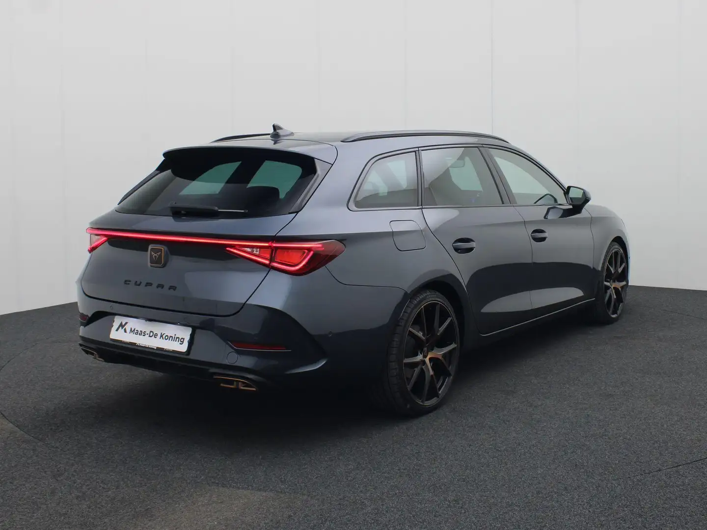 CUPRA Leon Sportstourer 1.4e-Hybrid 150kW 204PK DSG automaat Grijs - 2